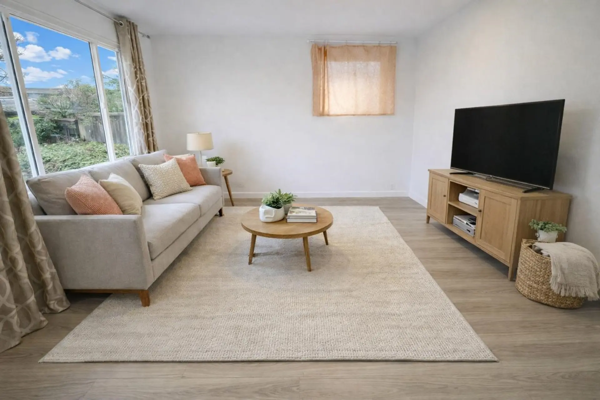Property at 525 Sixteenth Street, New Westminster, BC