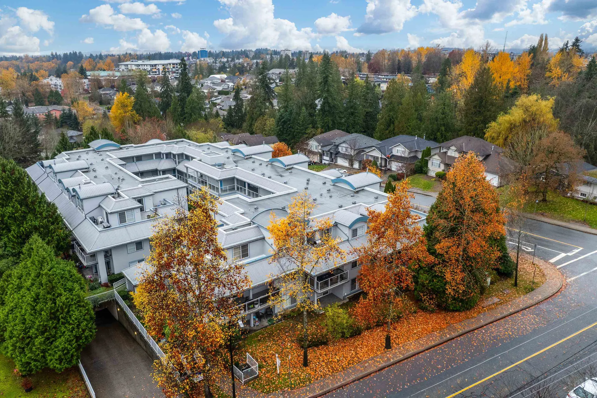 #312 11519 Burnett Street - Image 17