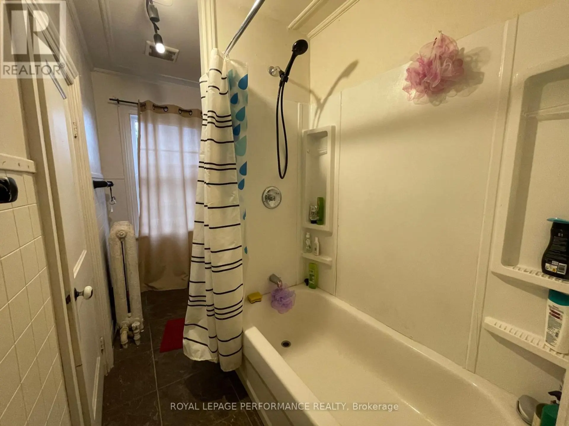 402 PITT STREET - Image 15