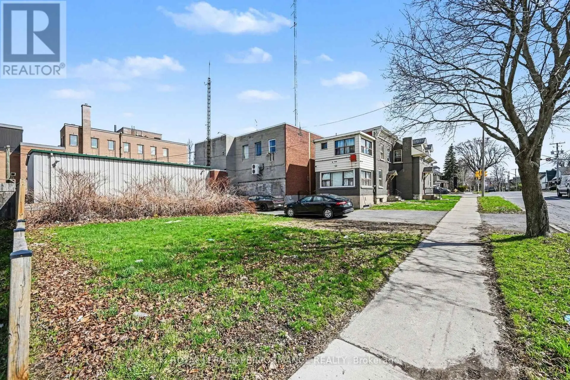 402 PITT STREET - Image 5