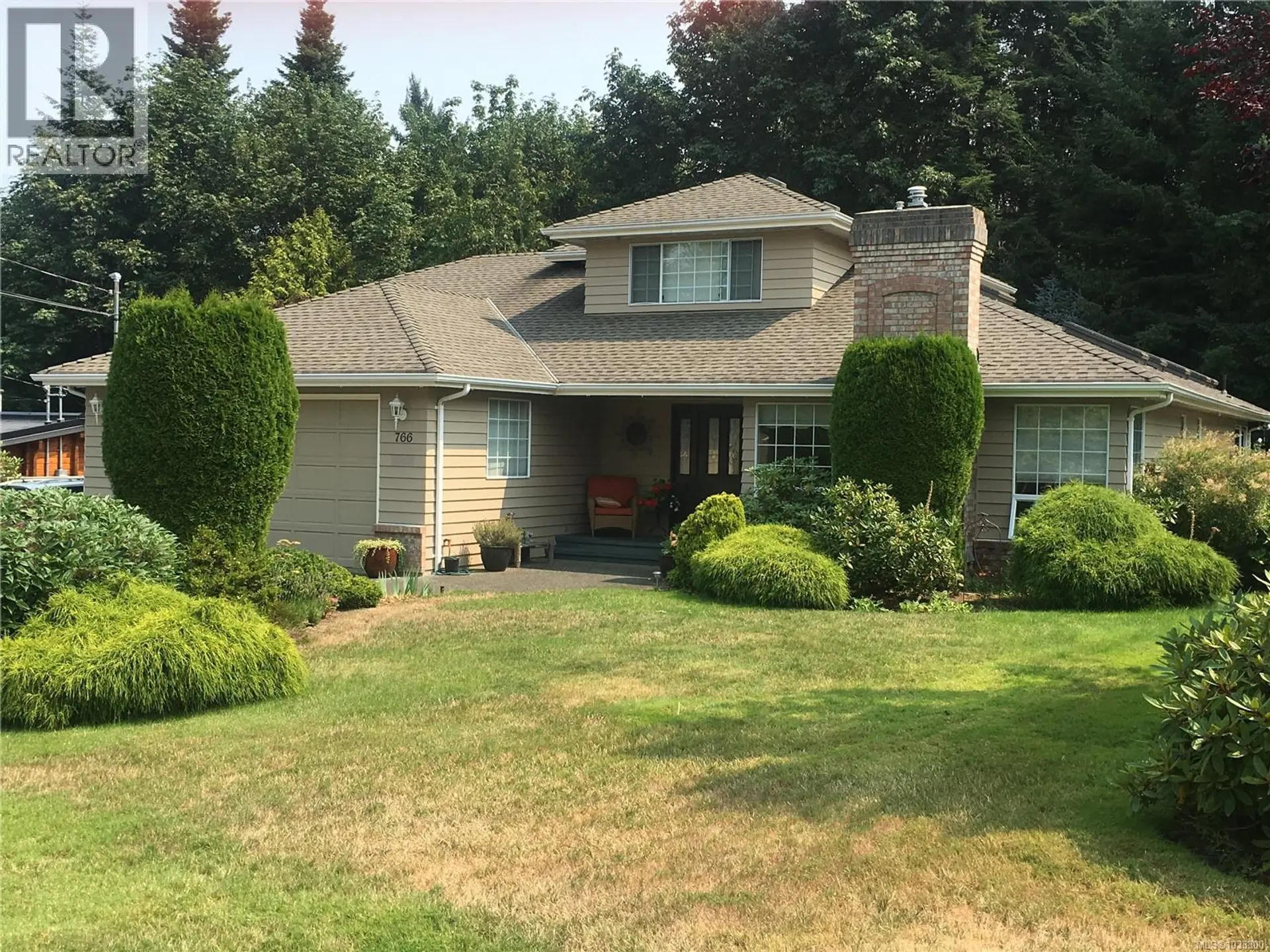 Property at 766 Canyon Cres, Qualicum Beach, BC