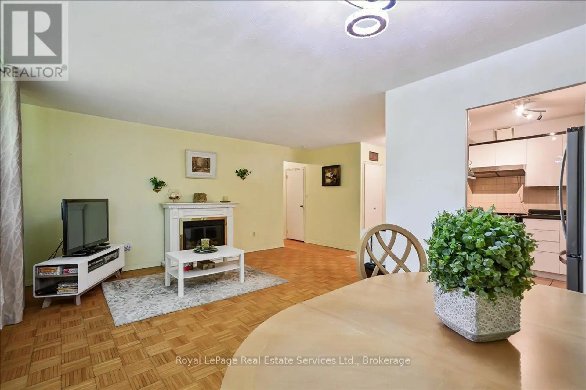#203 100 COE HILL DRIVE - Image 8