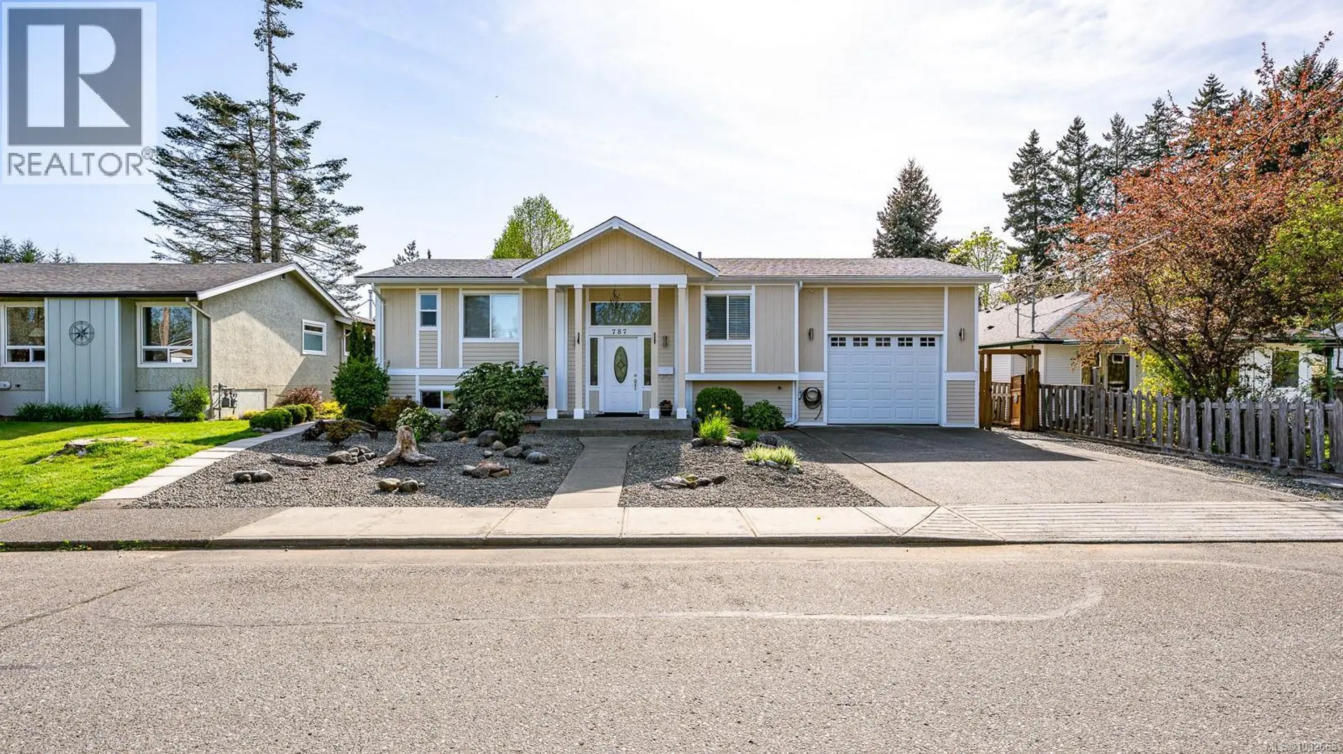 Property at 787 Stewart Ave, Courtenay, BC