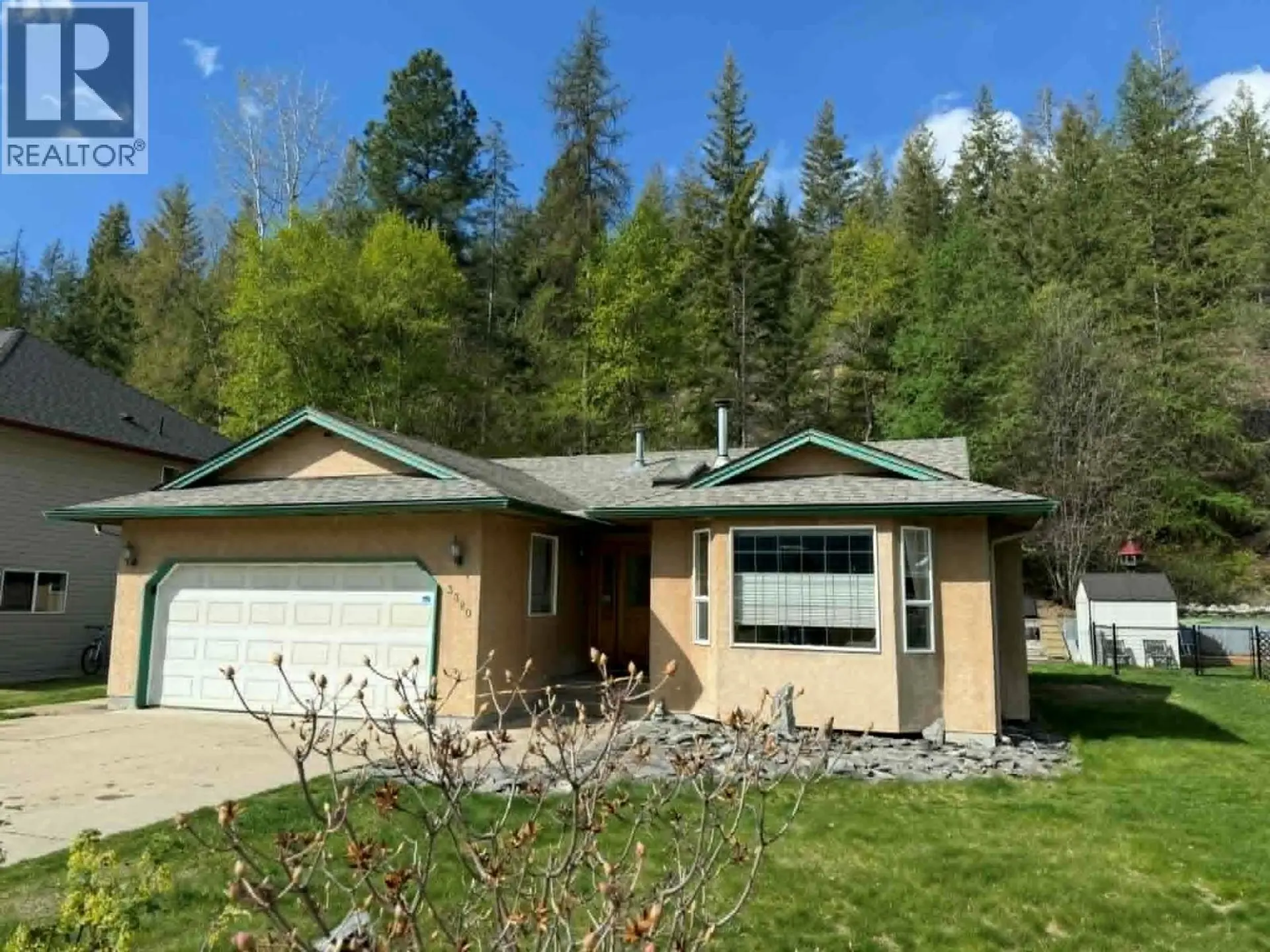 Property at 3320 14th Avenue, Castlegar, BC