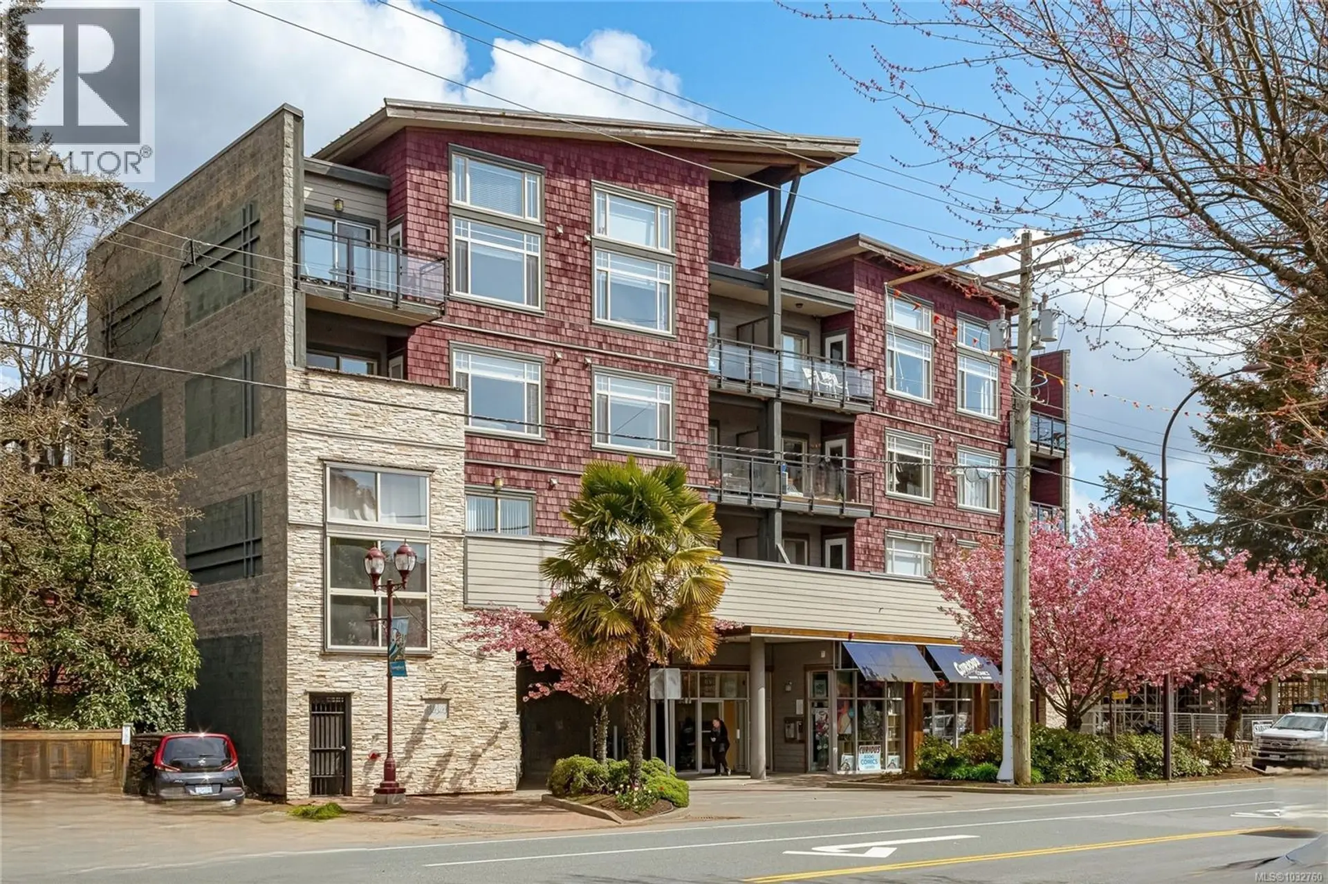 Property at #308 844 Goldstream Ave, Langford, BC