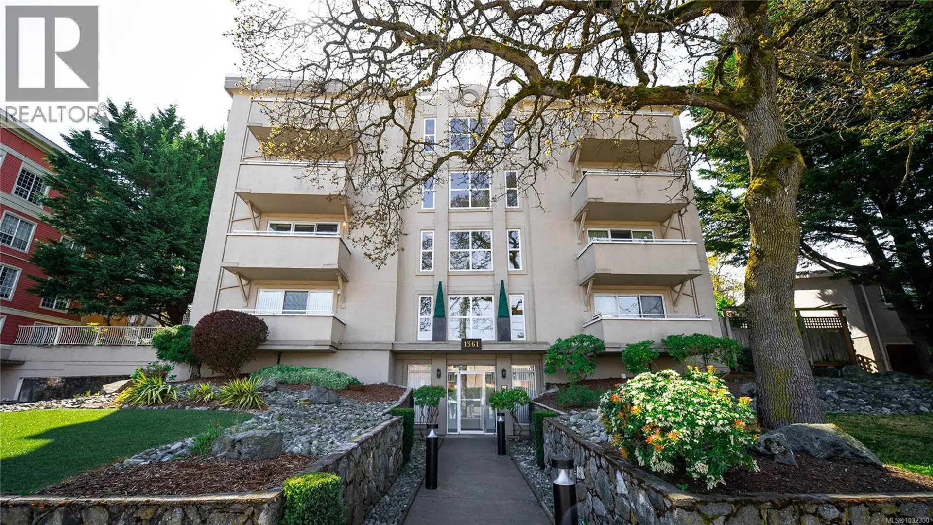 Property at #204 1361 Hillside Ave, Victoria, BC