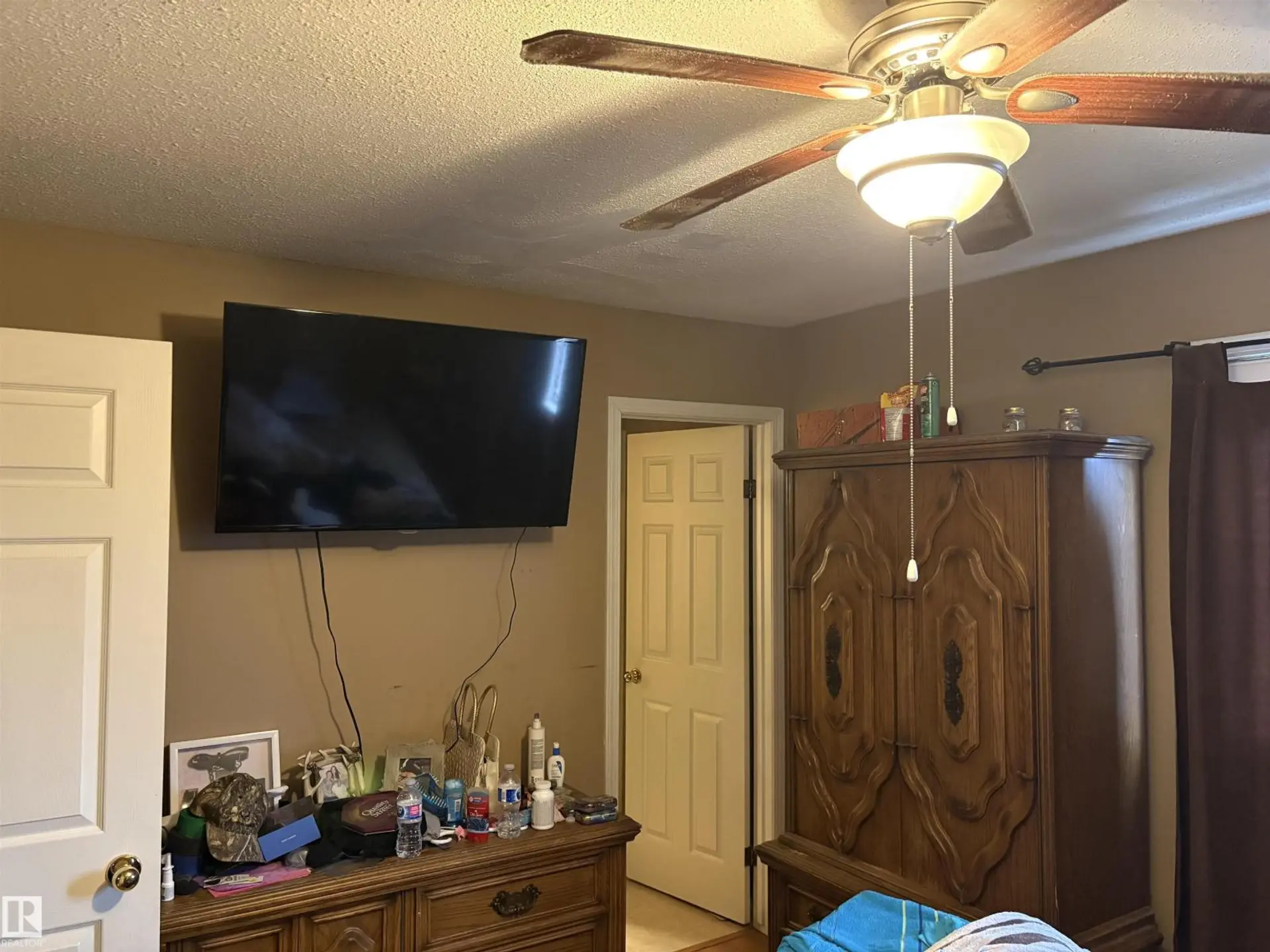 5306 44 ST - Image 16
