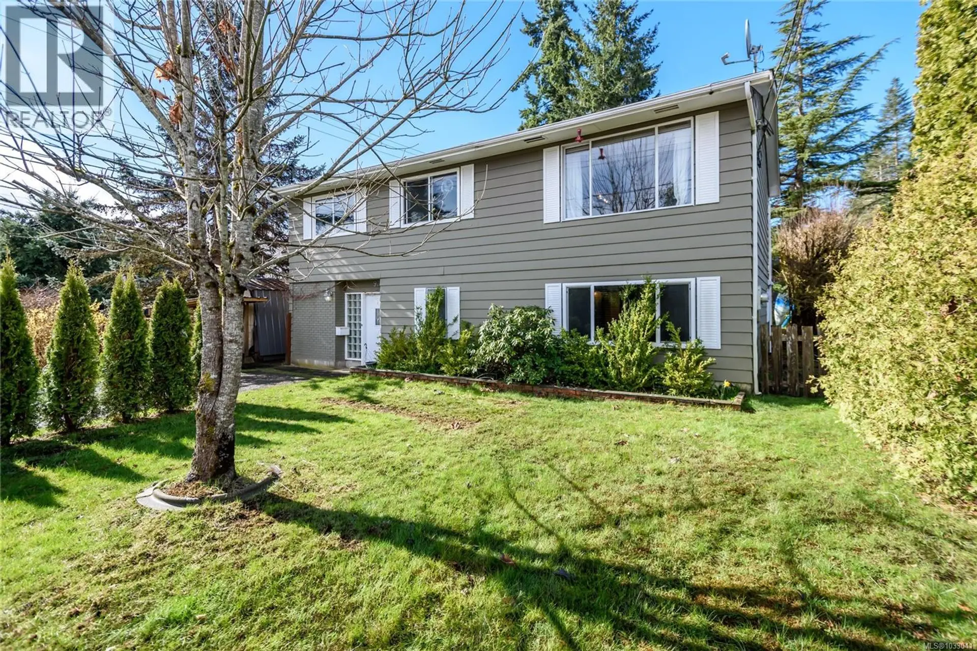 Property at 97 Mitchell Rd, Courtenay, BC
