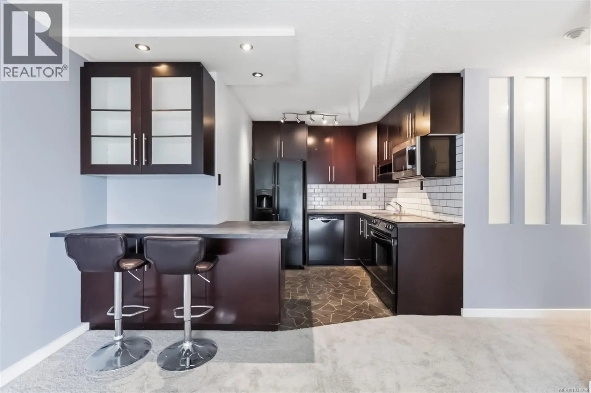 Property at #305 900 Tolmie Ave, Saanich, BC