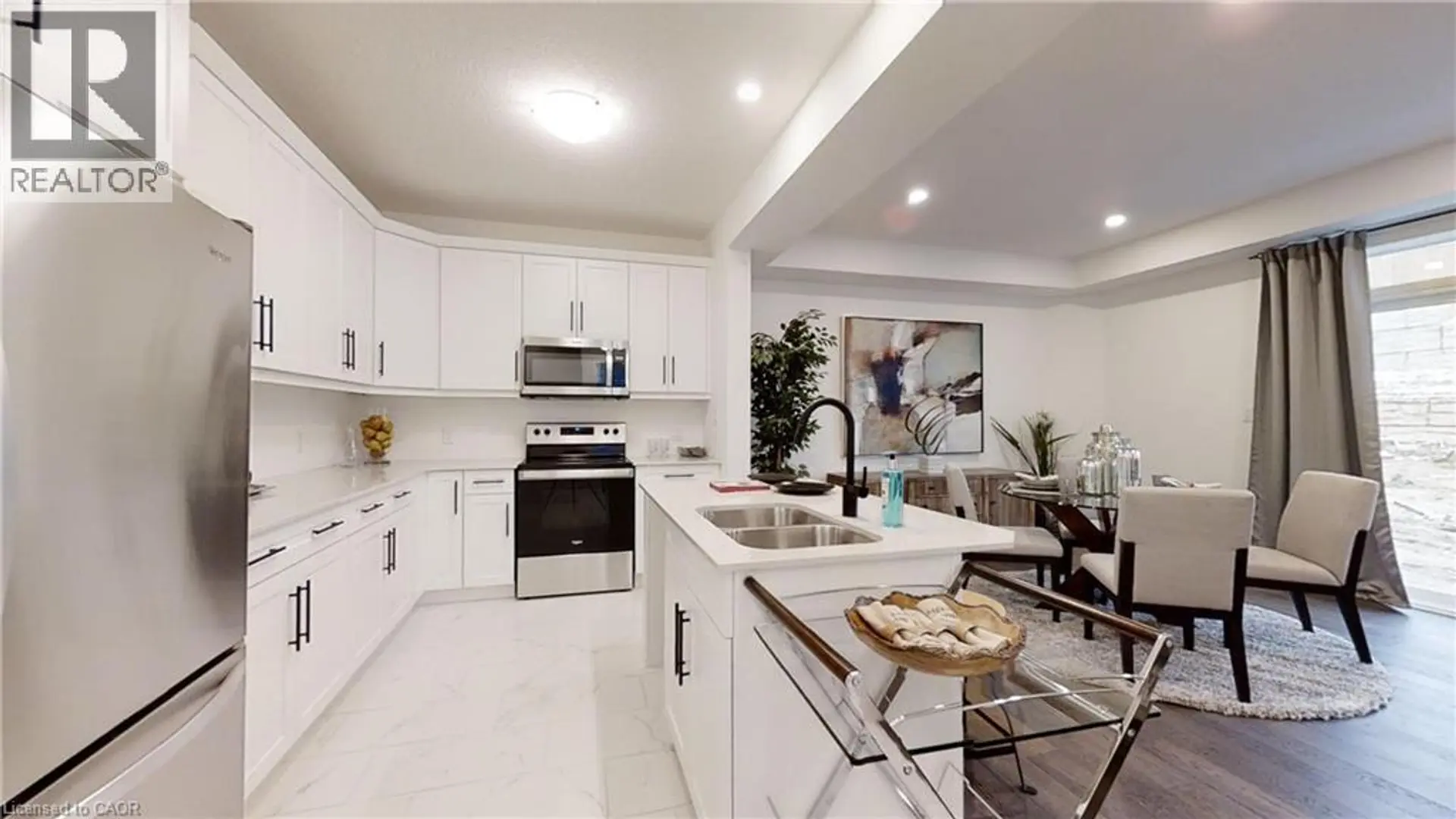 42 JULIE Court - Image 3