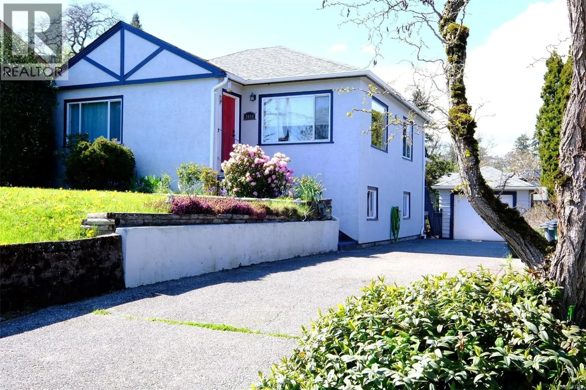 Property at 3044 Austin Ave, Saanich, BC