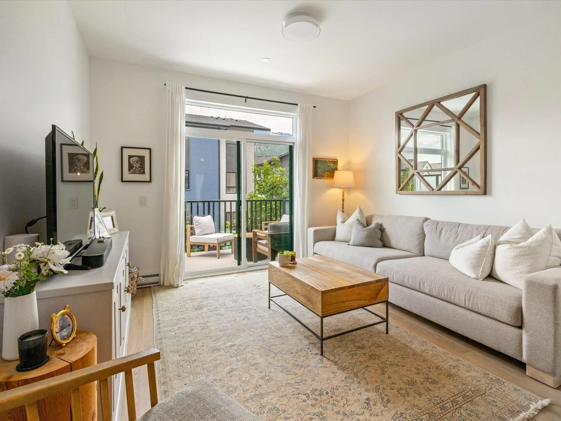 1425 Shoal Way - Image 3