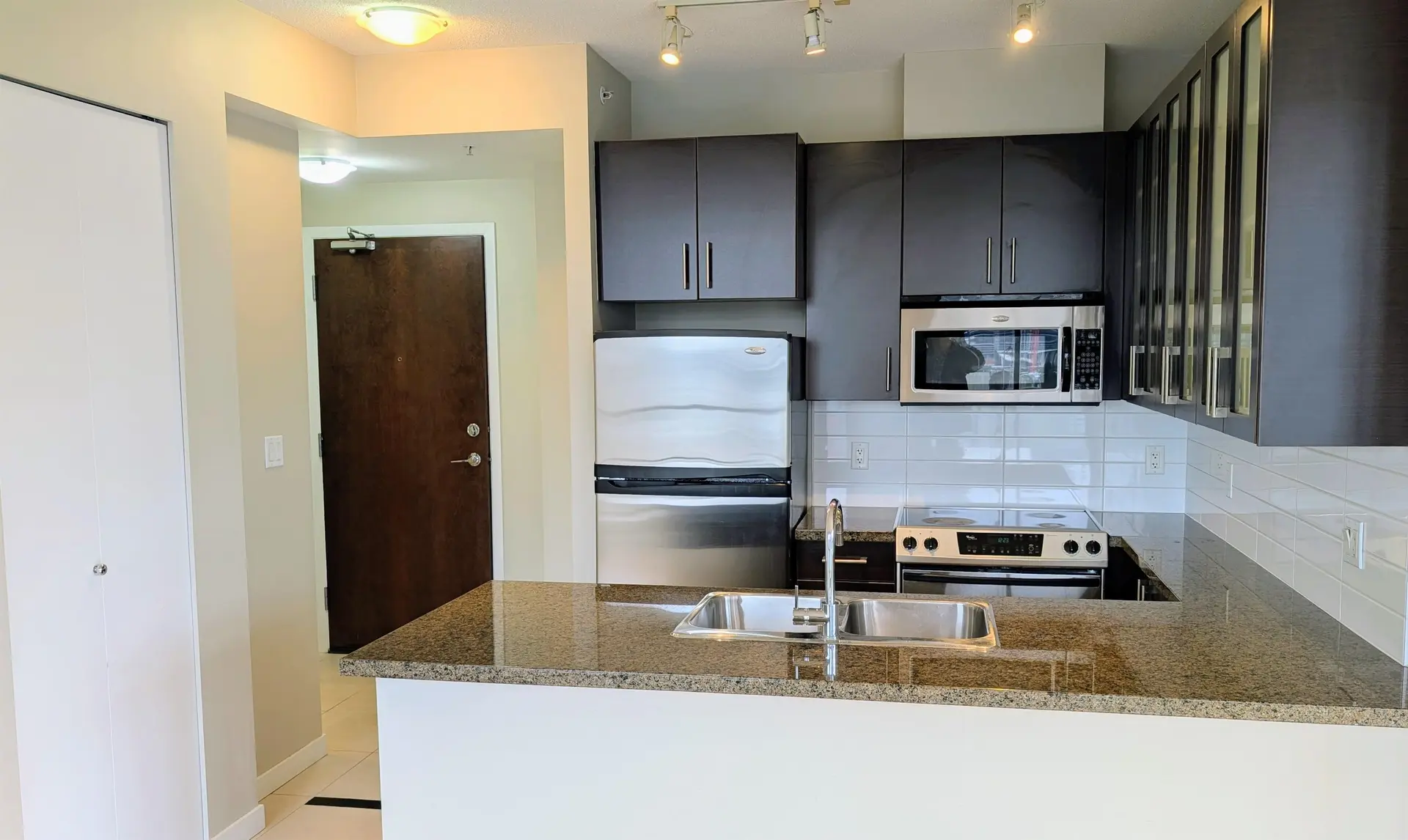 #1703 4250 Dawson Street - Image 7