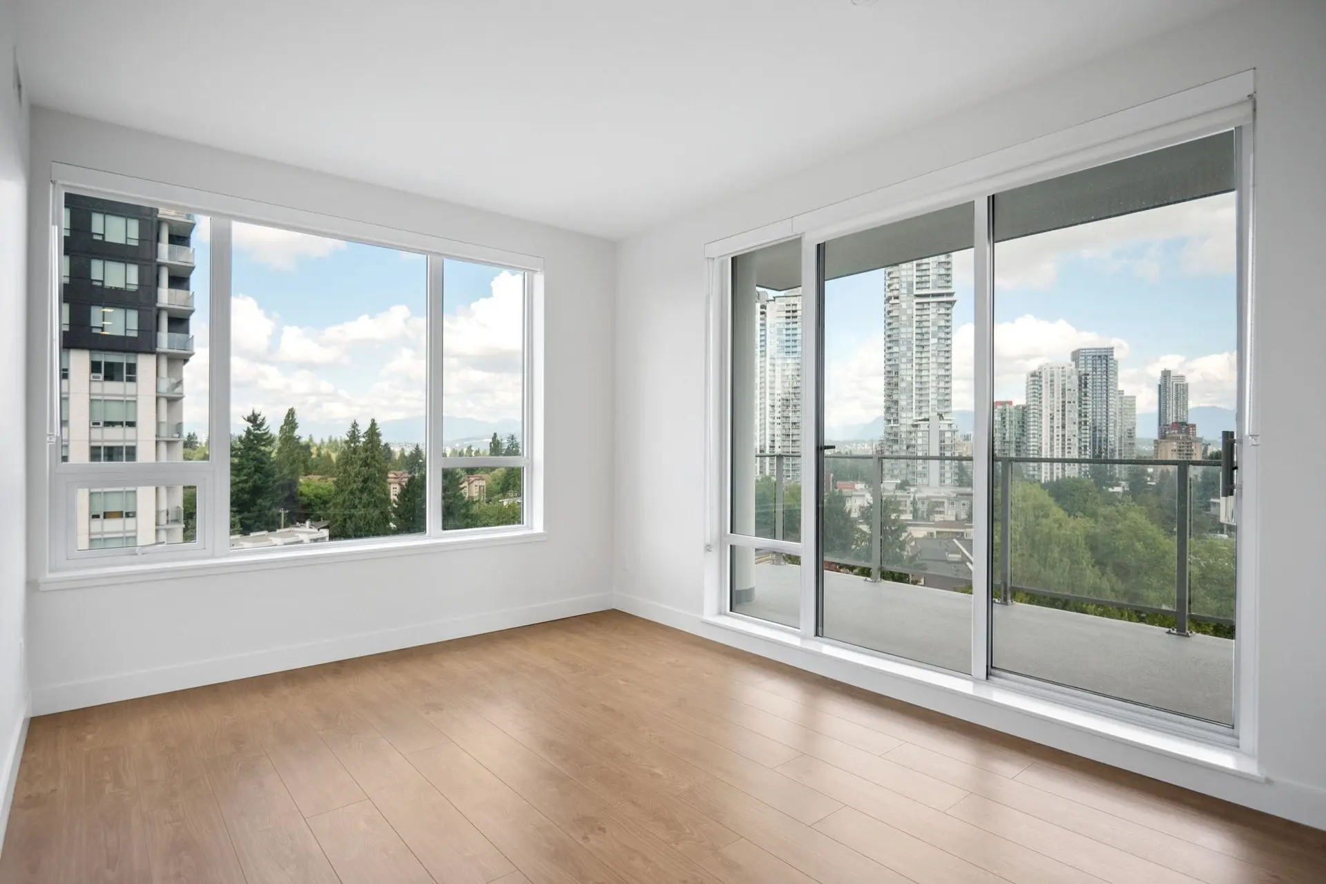 Property at #1009 13387 Old Yale Road, Surrey, BC