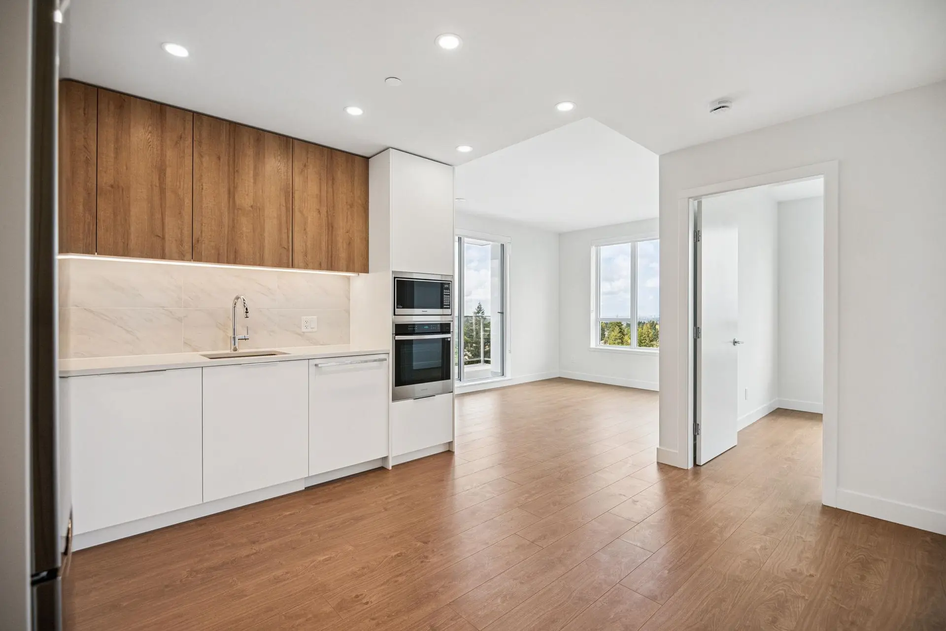 Property at #1507 13387 Old Yale Road, Surrey, BC