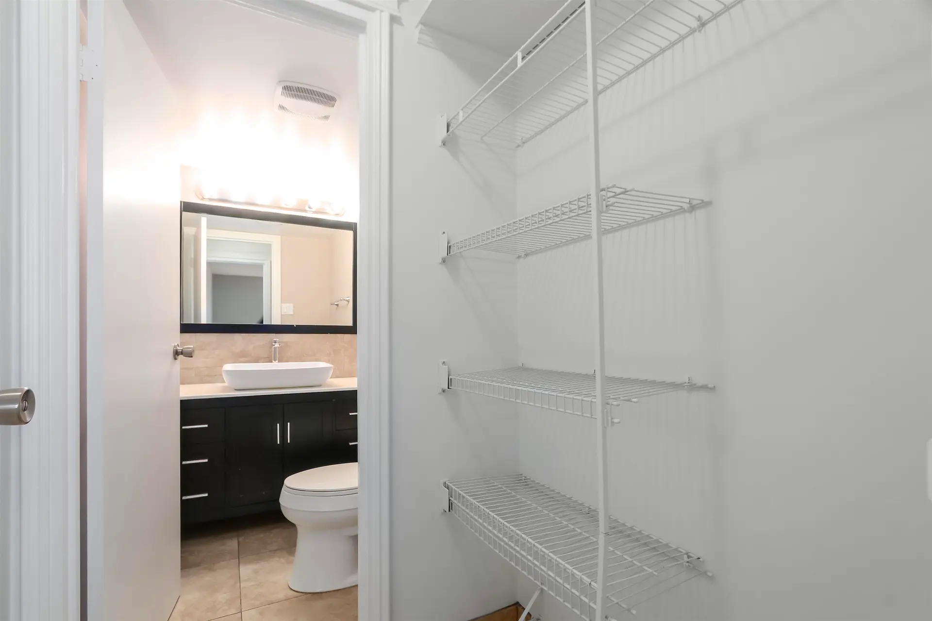 #1411 2016 Fullerton Avenue - Image 14