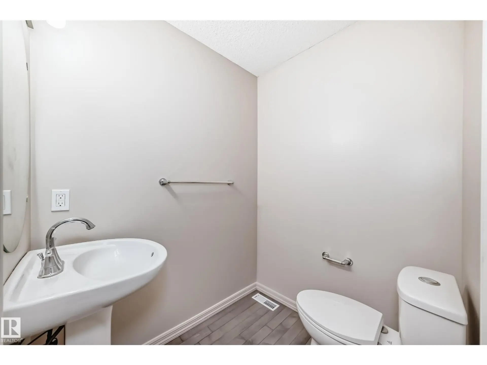 1285 CUNNINGHAM DR SW - Image 8