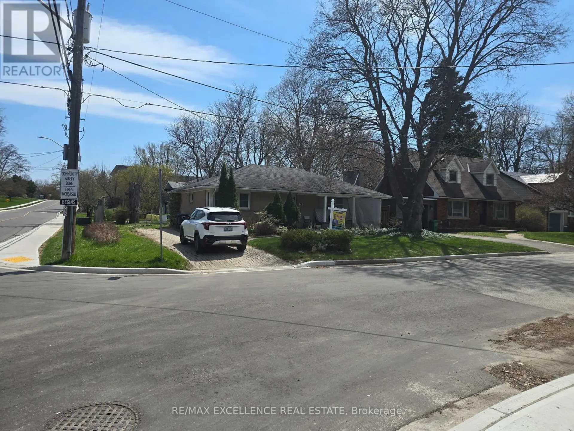 17 ARMSTRONG STREET - Image 3