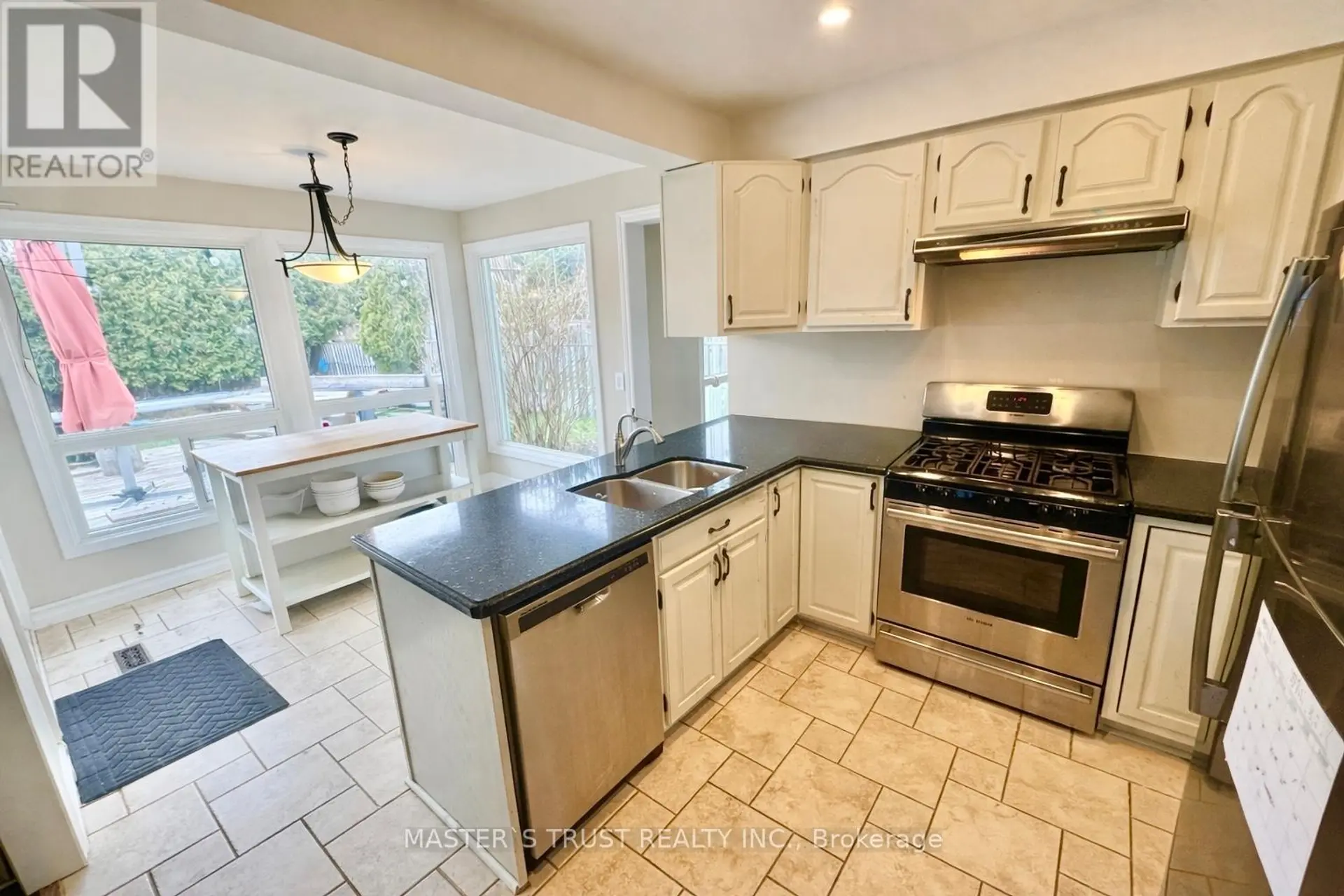 112 KRIEGHOFF AVENUE - Image 5