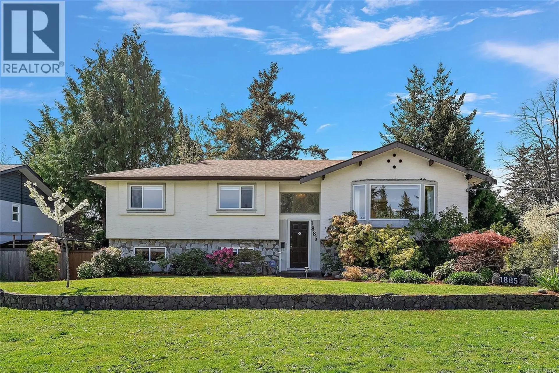 Property at 1885 Skylark Pl, Saanich, BC