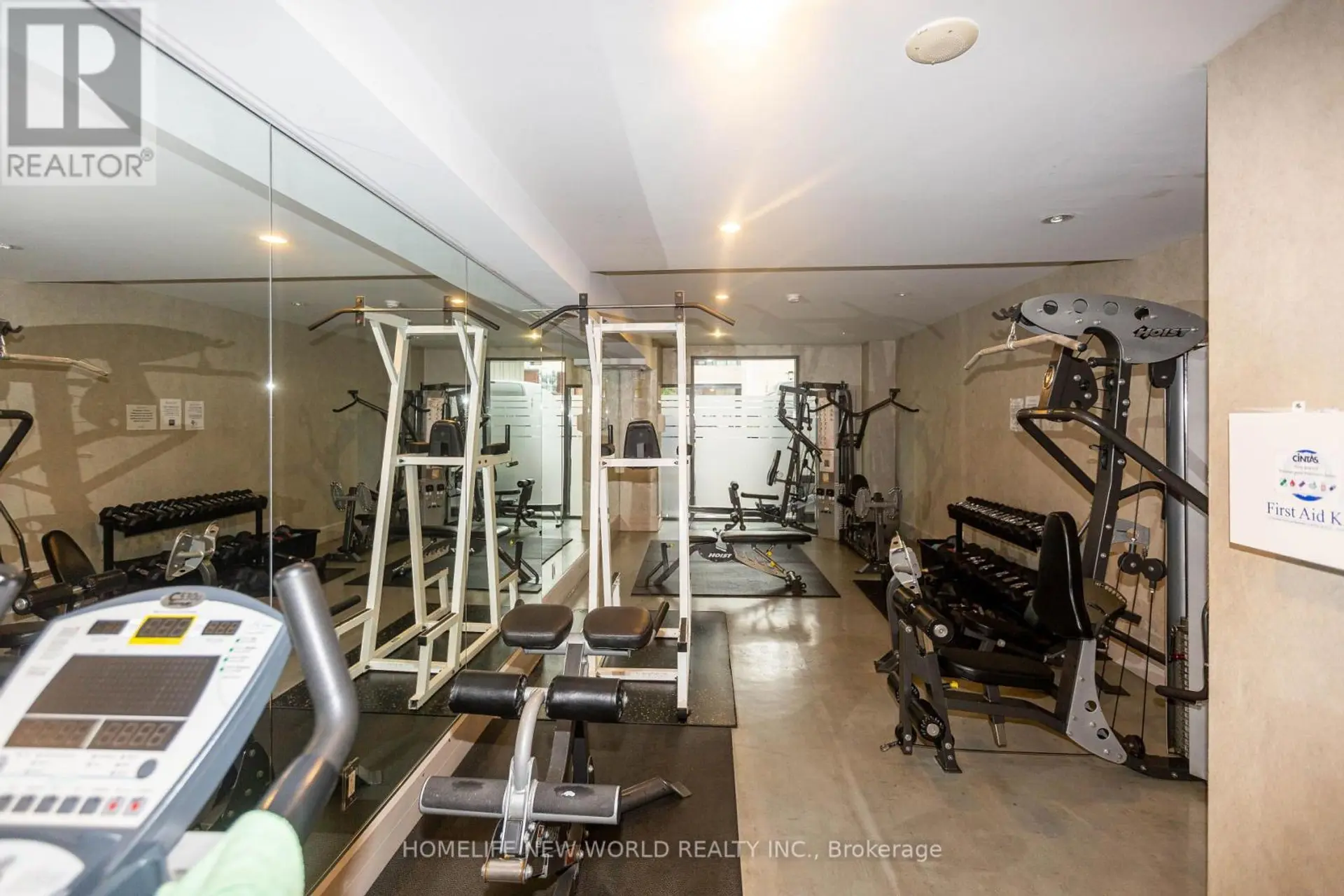 #951 111 ELIZABETH STREET - Image 9