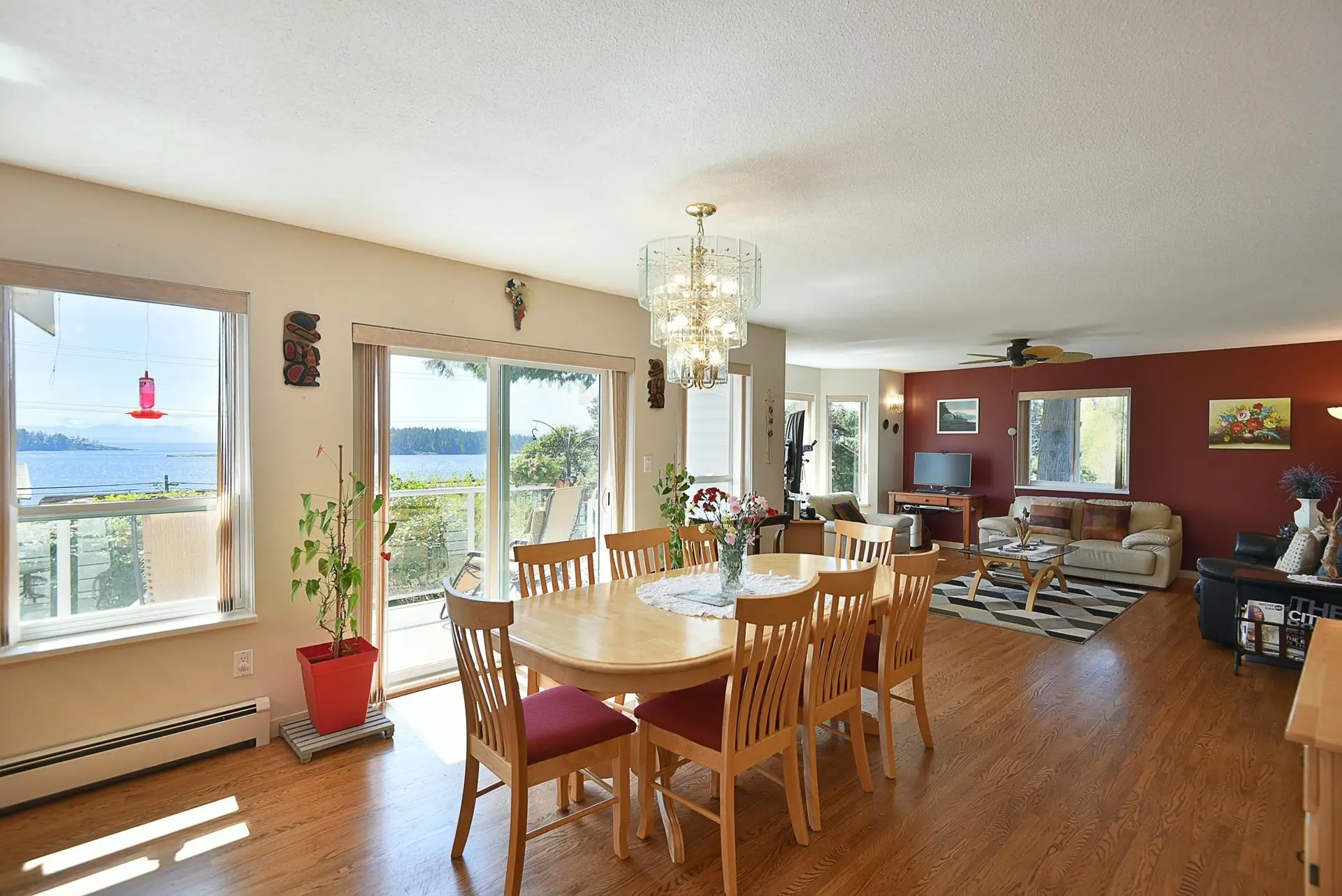 Property at 6502 Sunshine Coast Highway, Sechelt, BC