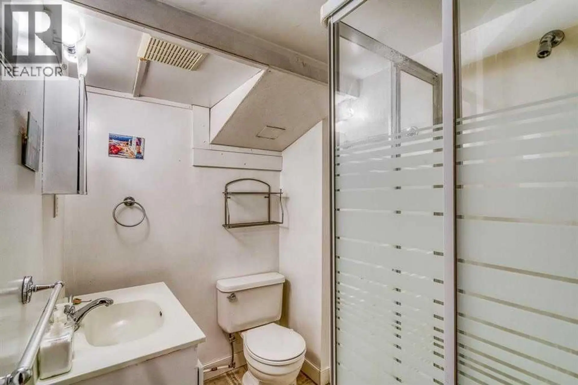 1816 27 Avenue SW - Image 6