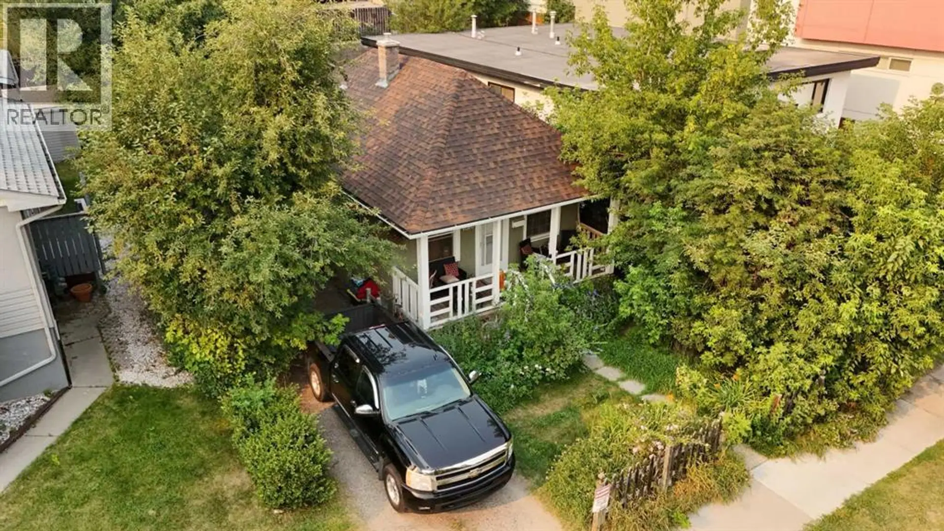 1816 27 Avenue SW - Image 1