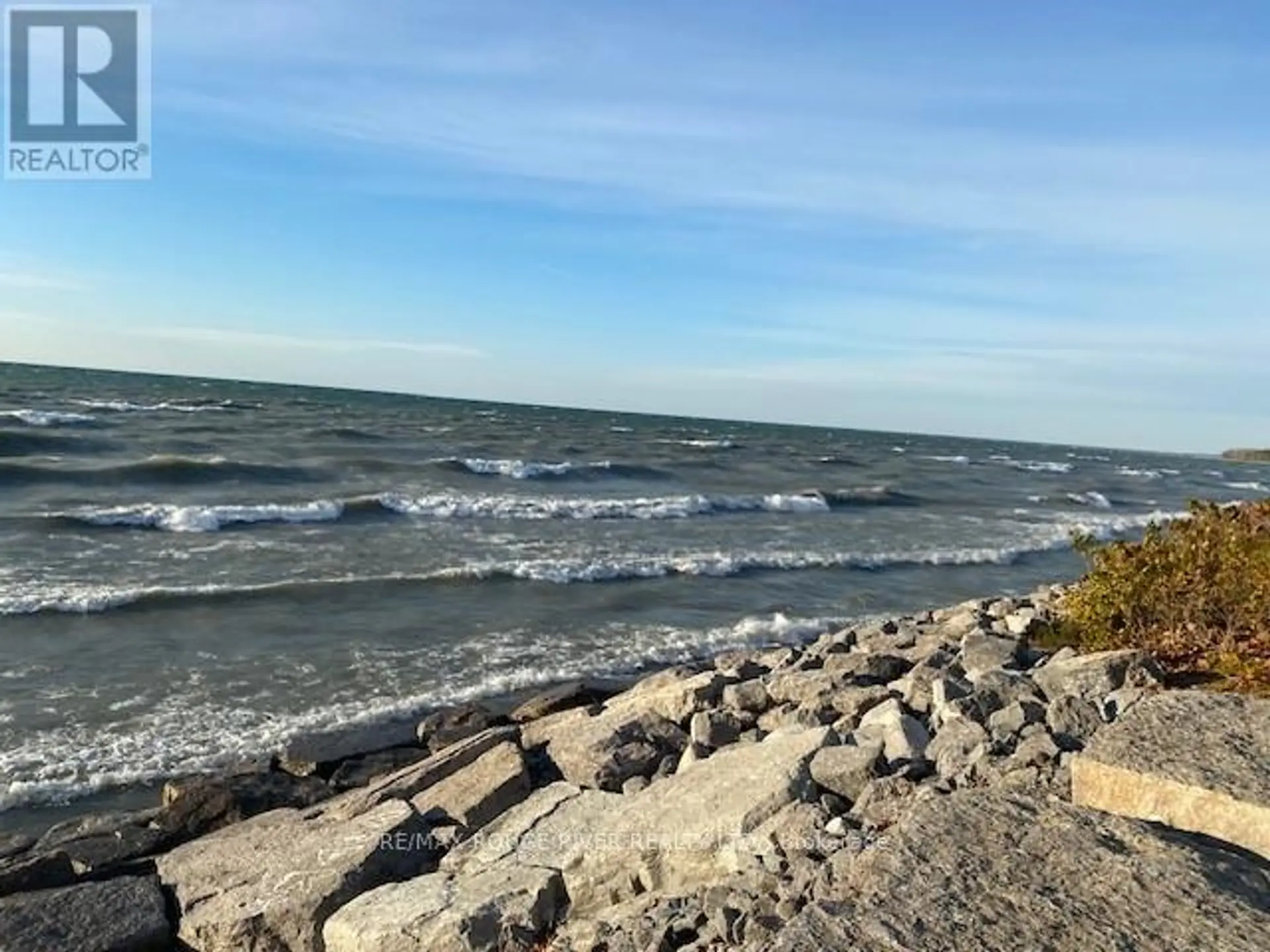 204 SUZANNE MESS BOULEVARD - Image 11