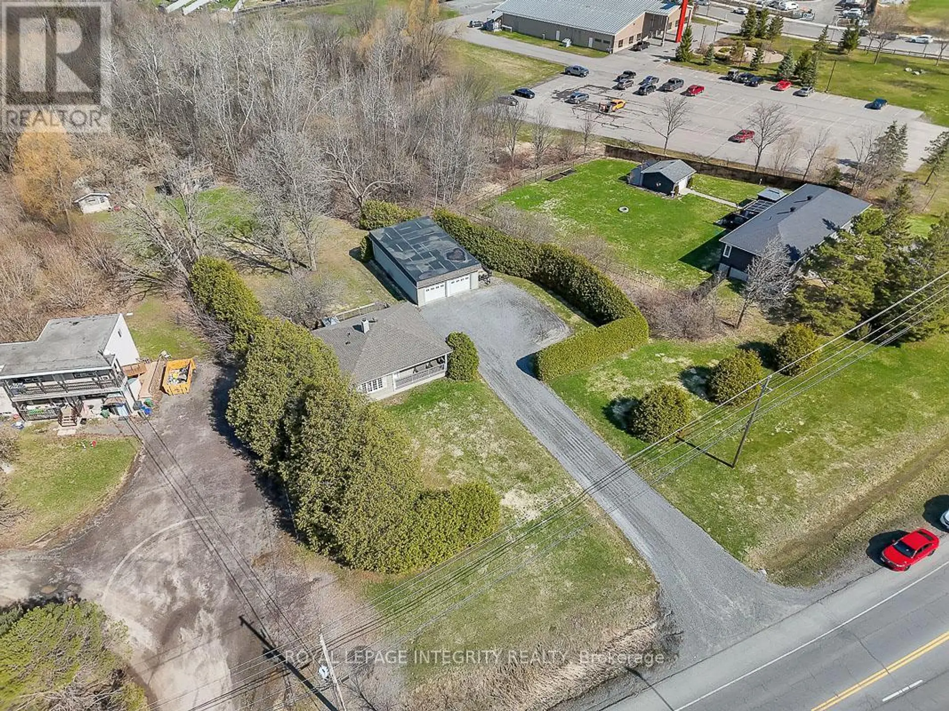 1099 OLD MONTREAL ROAD - Image 10