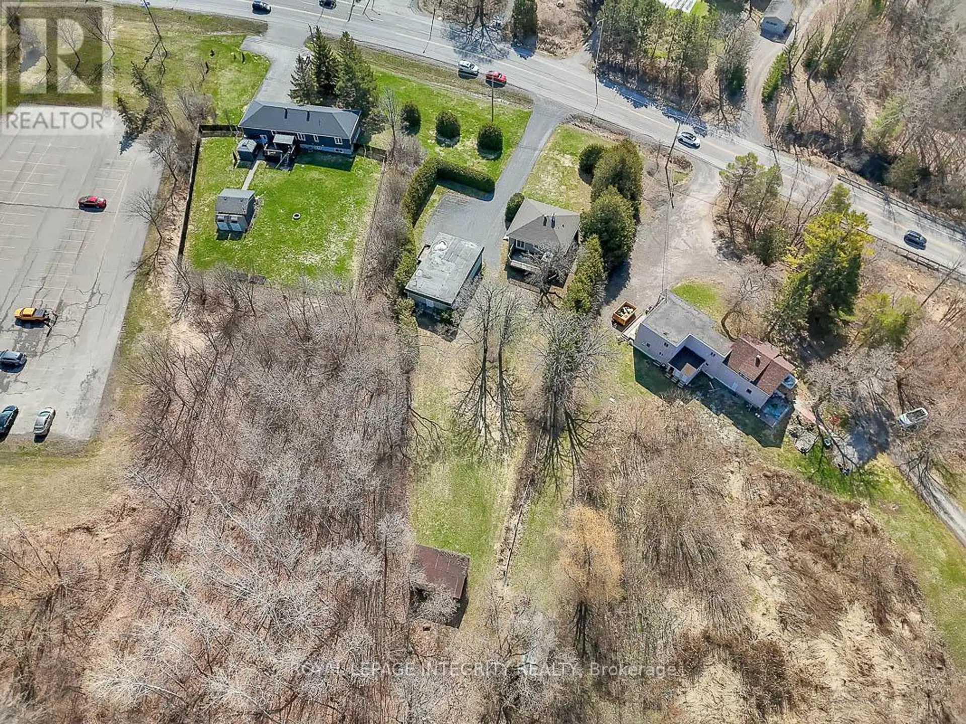 1099 OLD MONTREAL ROAD - Image 12