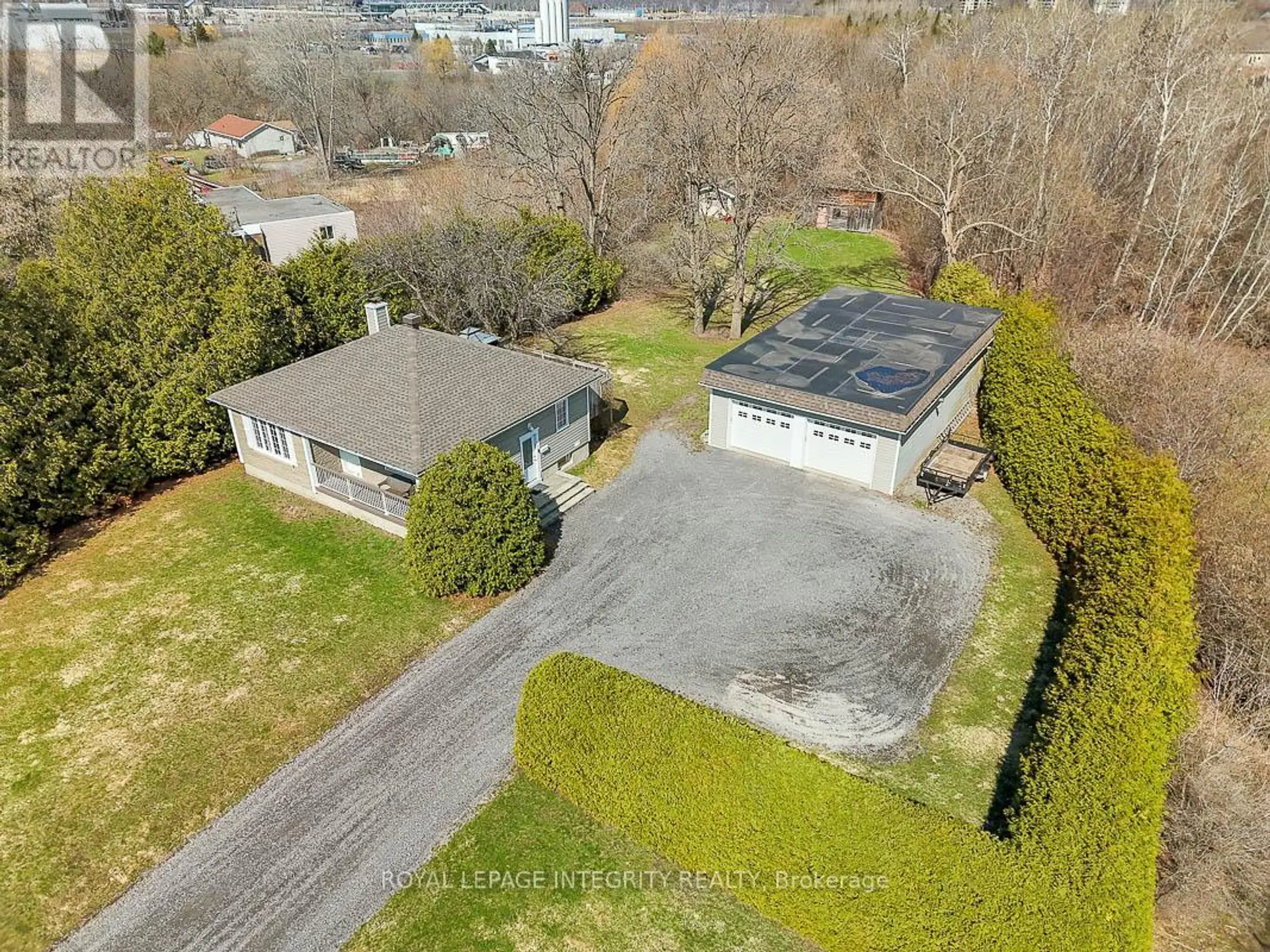 1099 OLD MONTREAL ROAD - Image 5