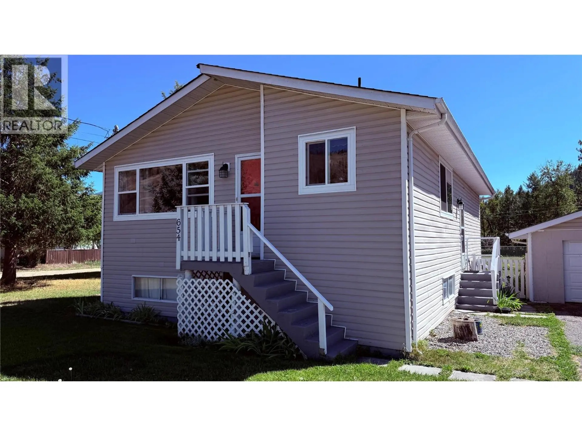 Property at 654 Sixth Avenue, Midway, BC