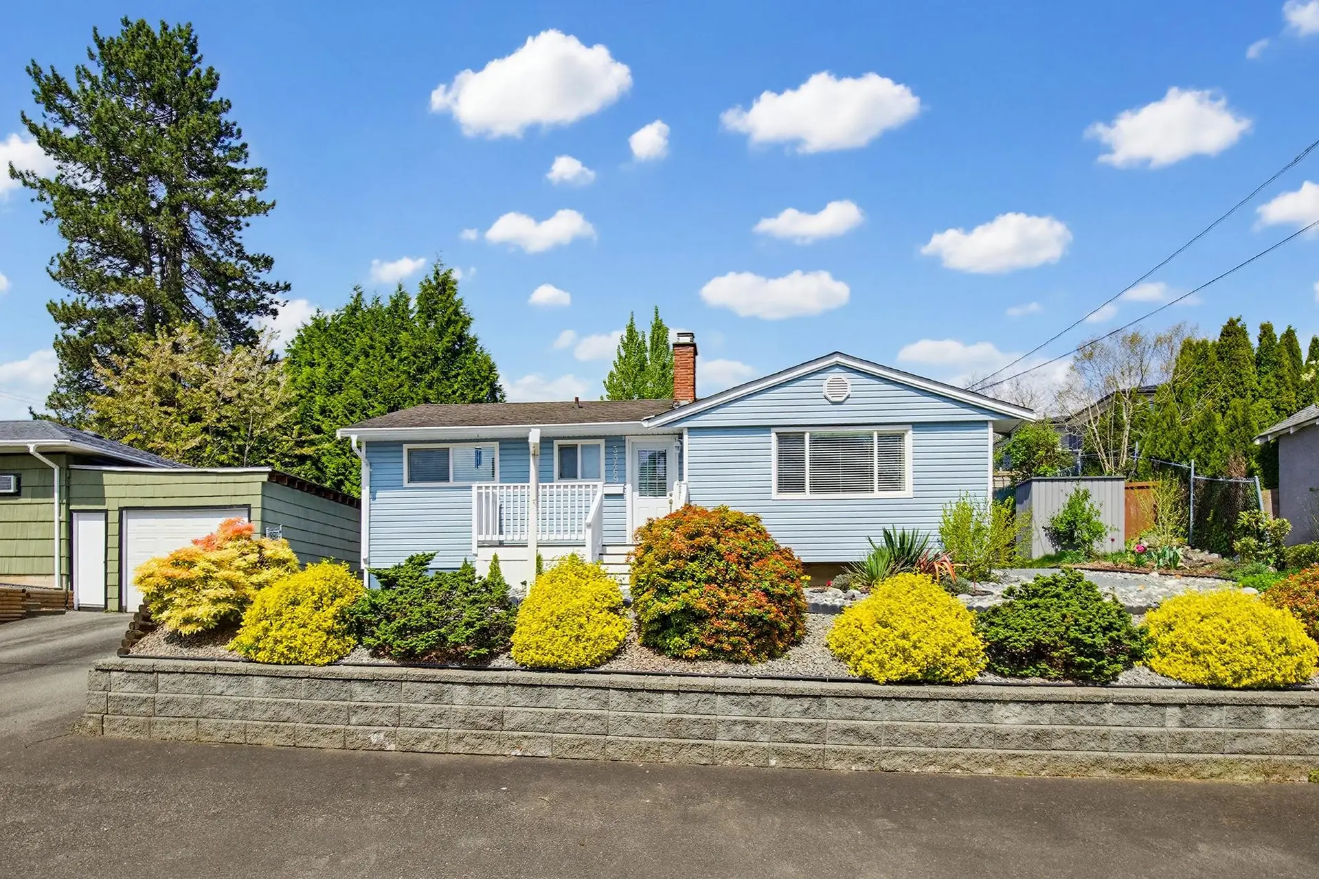 Property at 33469 5 Avenue, Mission, BC