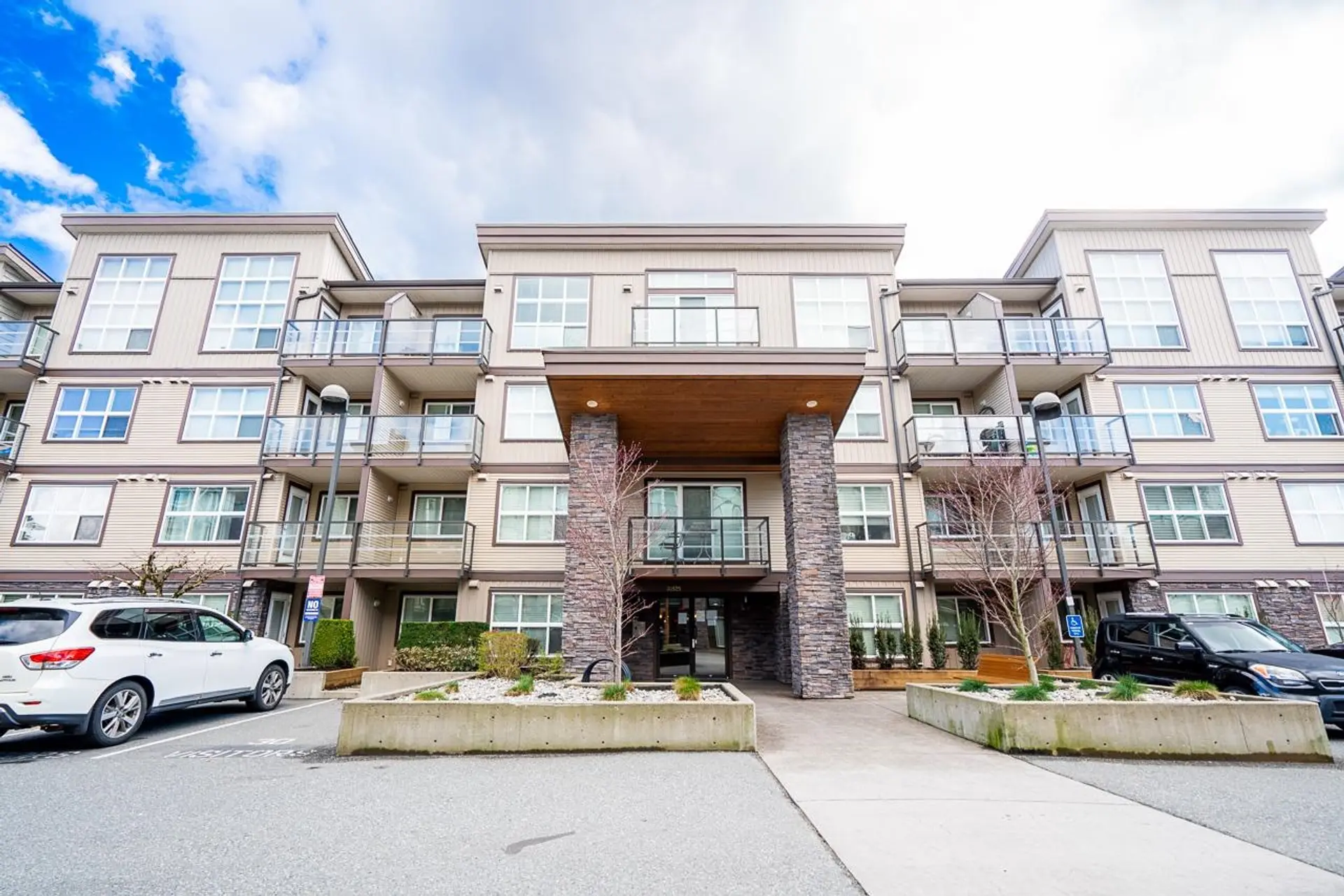 Property at #321 30525 Cardinal Avenue, Abbotsford, BC