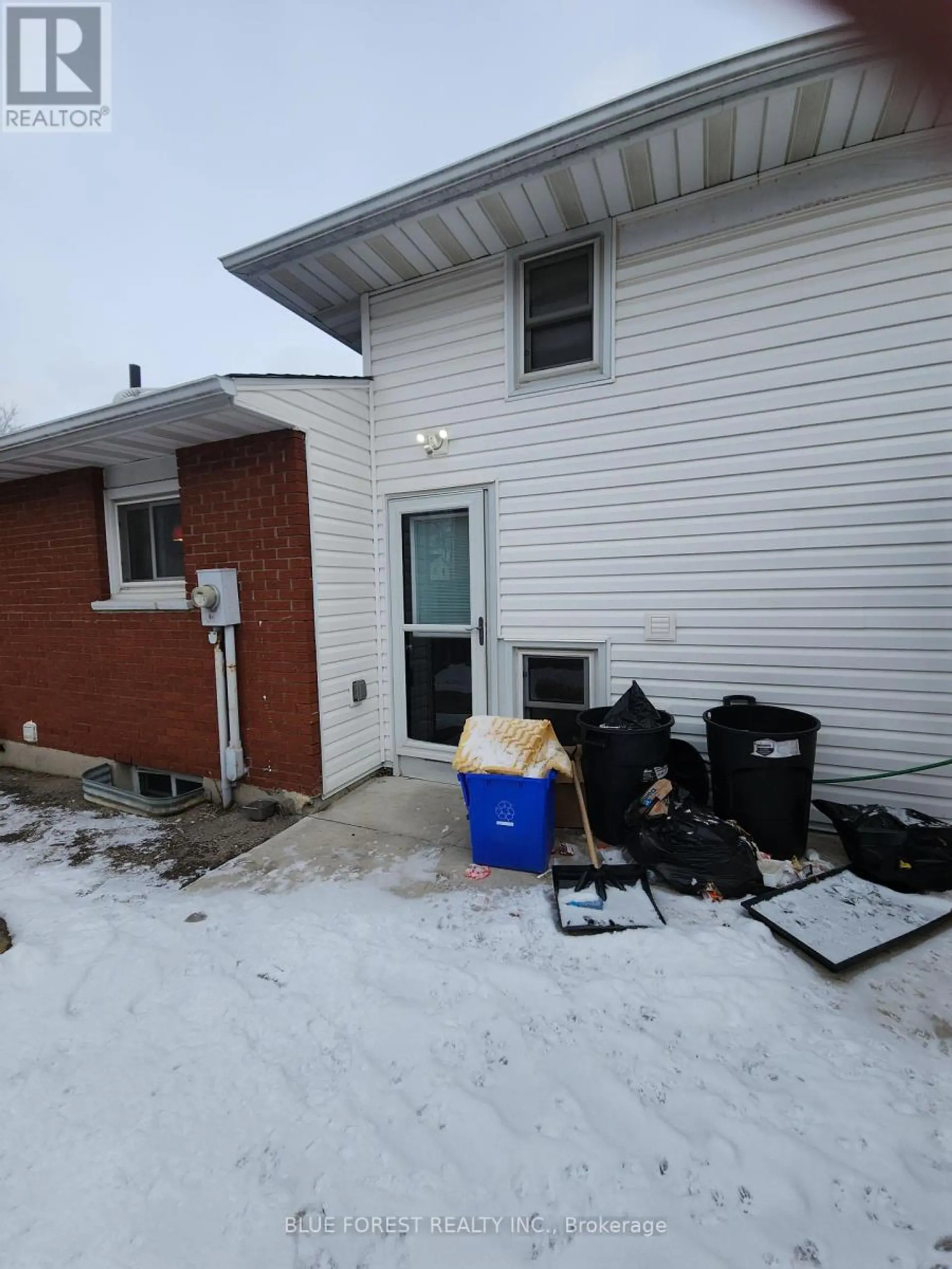 221 ADMIRAL DRIVE - Image 4
