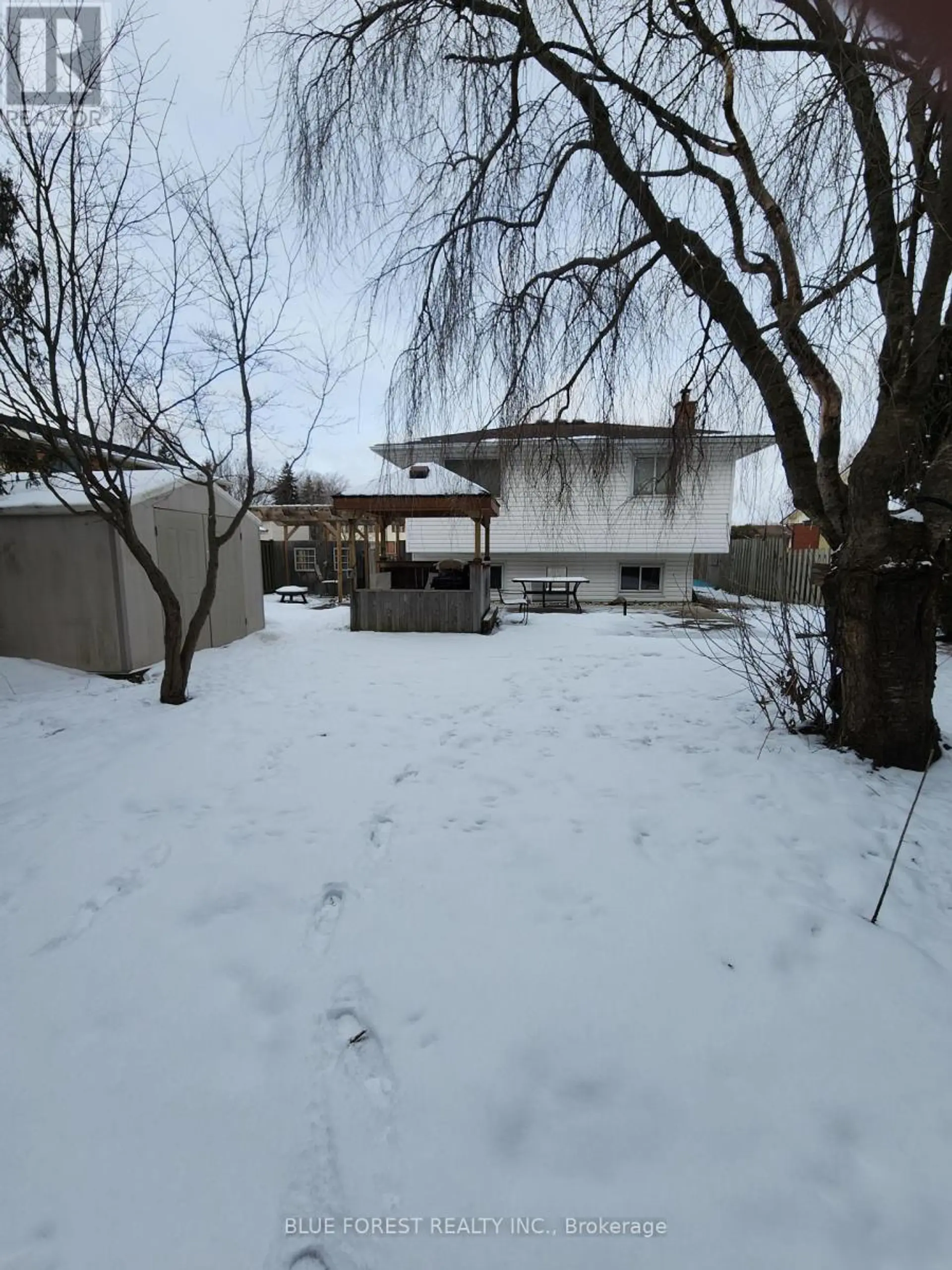 221 ADMIRAL DRIVE - Image 8