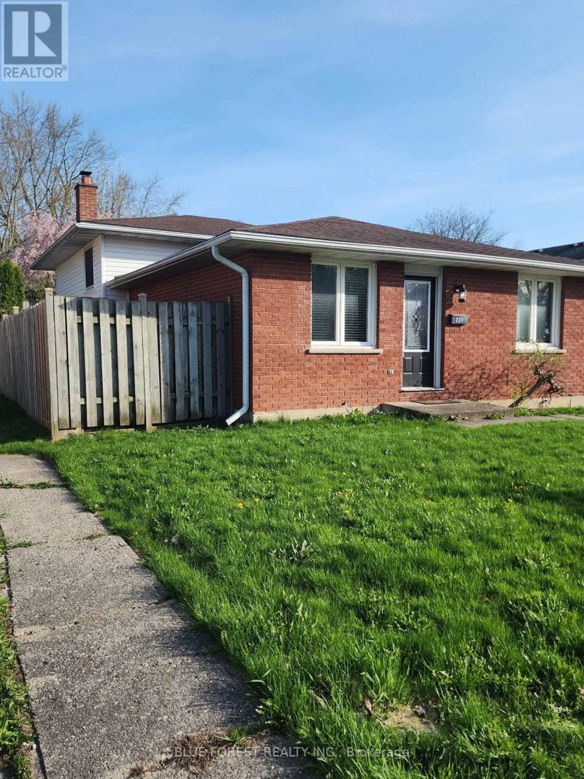 221 ADMIRAL DRIVE - Image 3