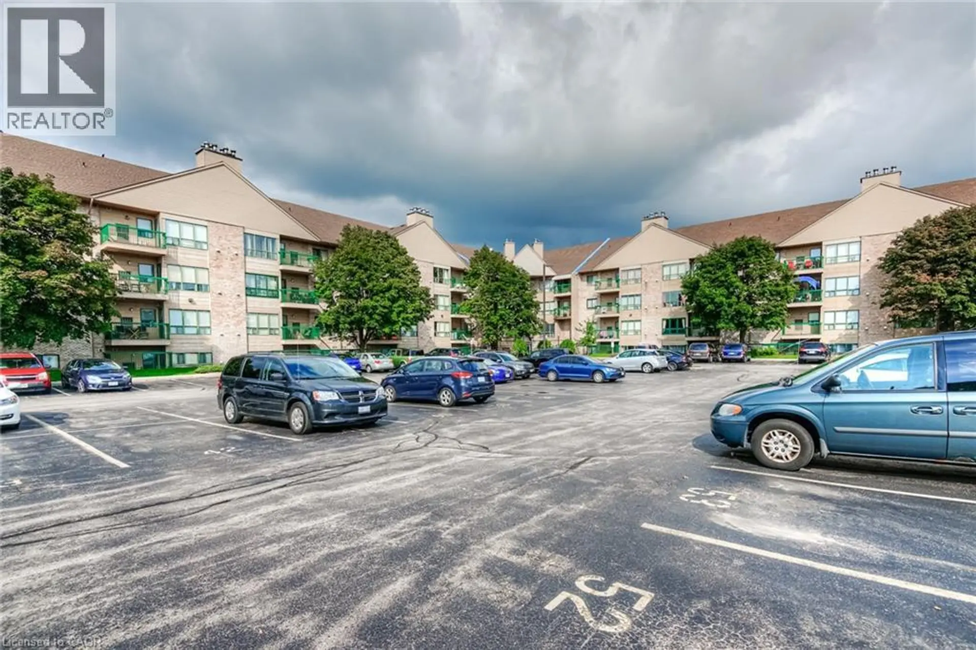 #318 15 HOFSTETTER Avenue - Image 14