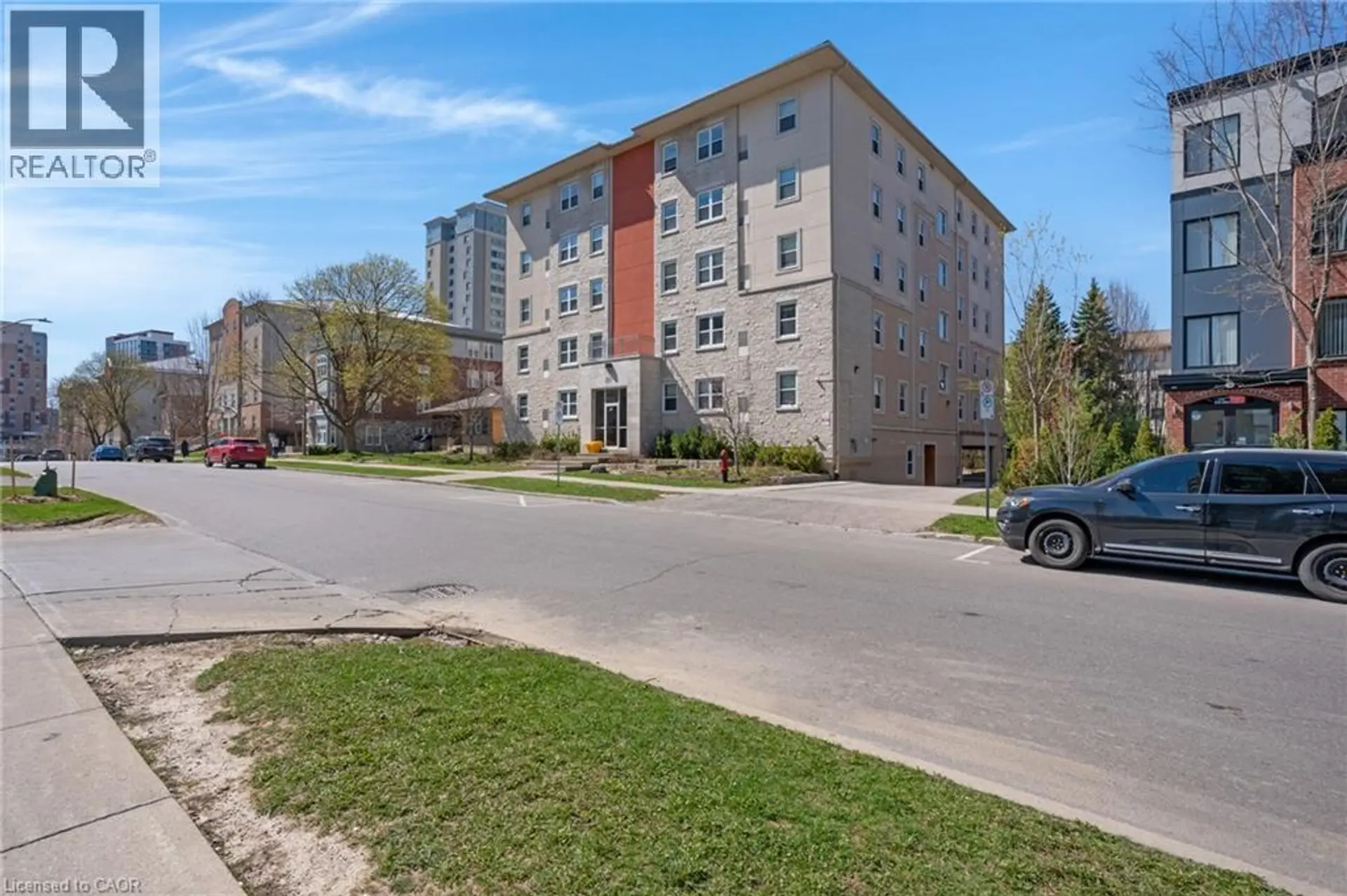 #303 271 LESTER Street - Image 1