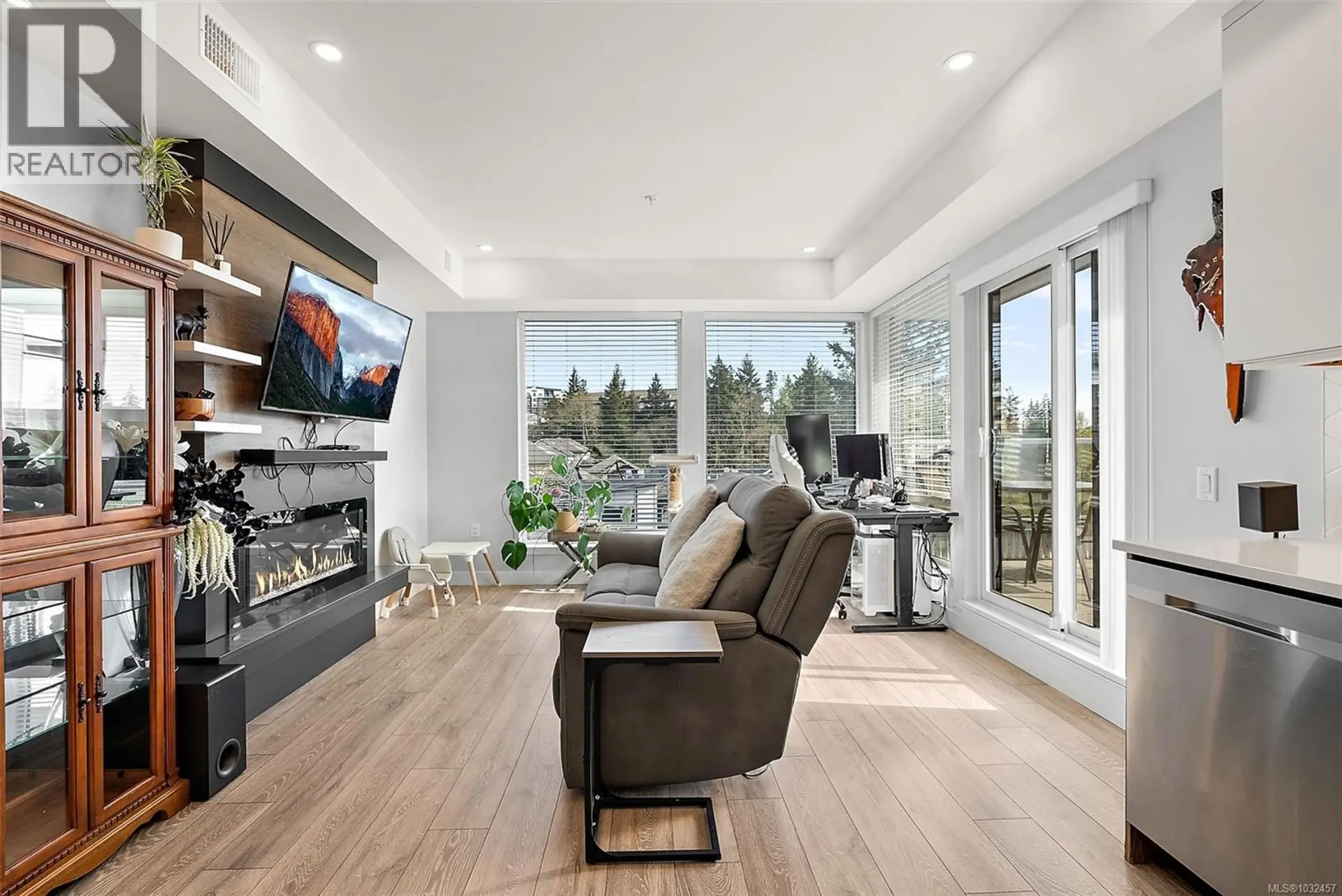 Property at #412 950 Whirlaway Cres, Langford, BC