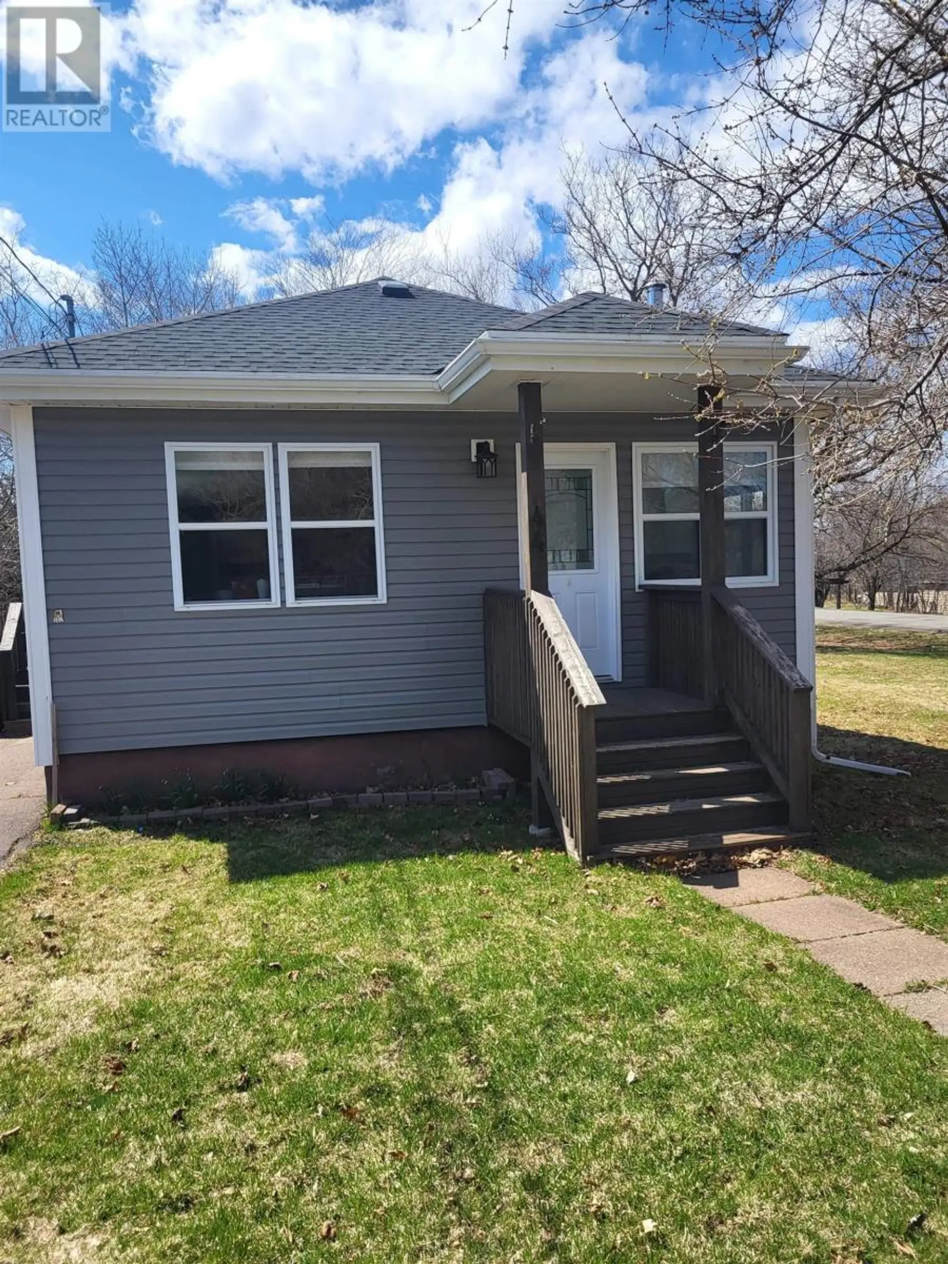 44 Kaulback Street - Image 1