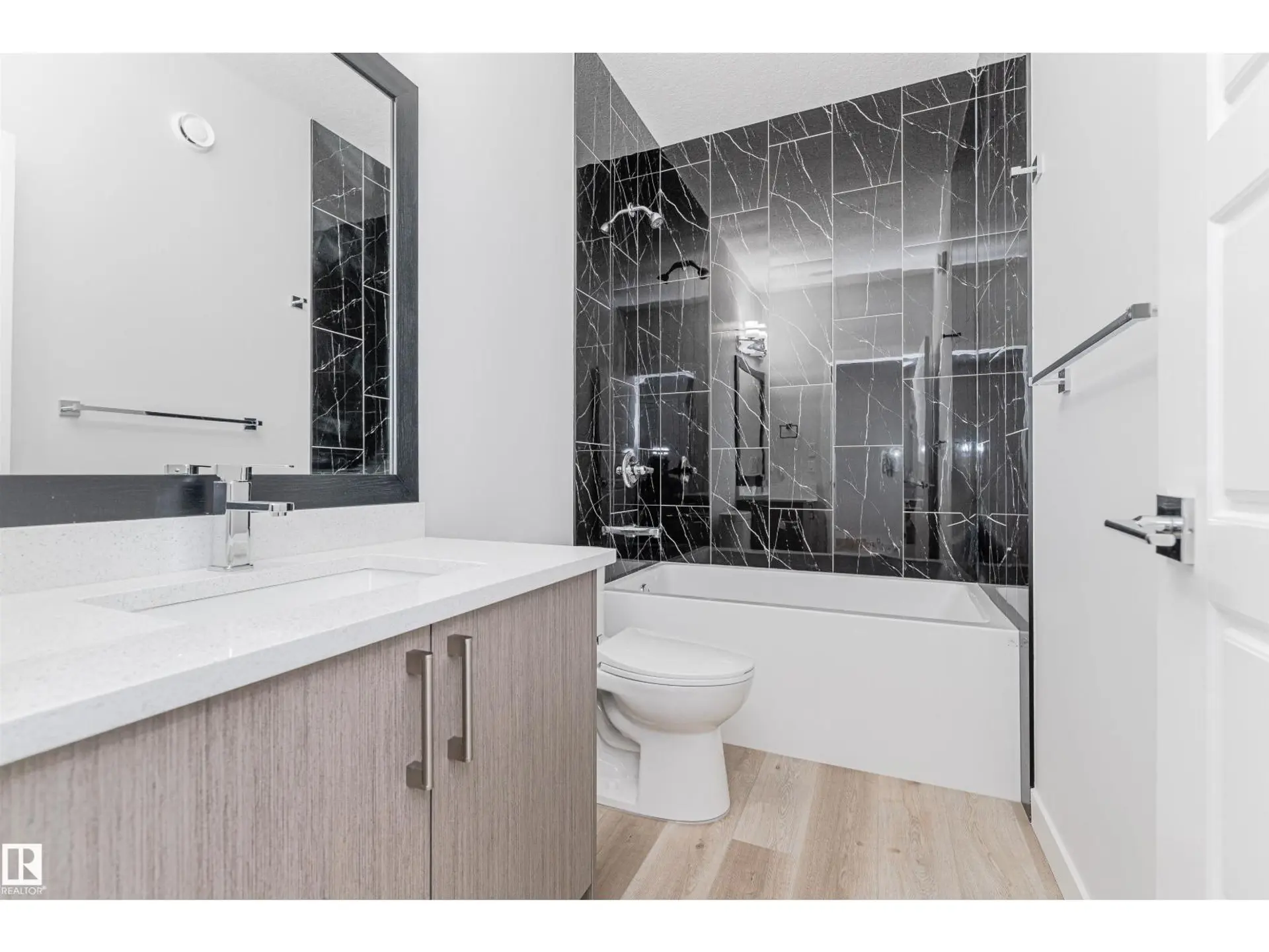 [private address] - Image 4