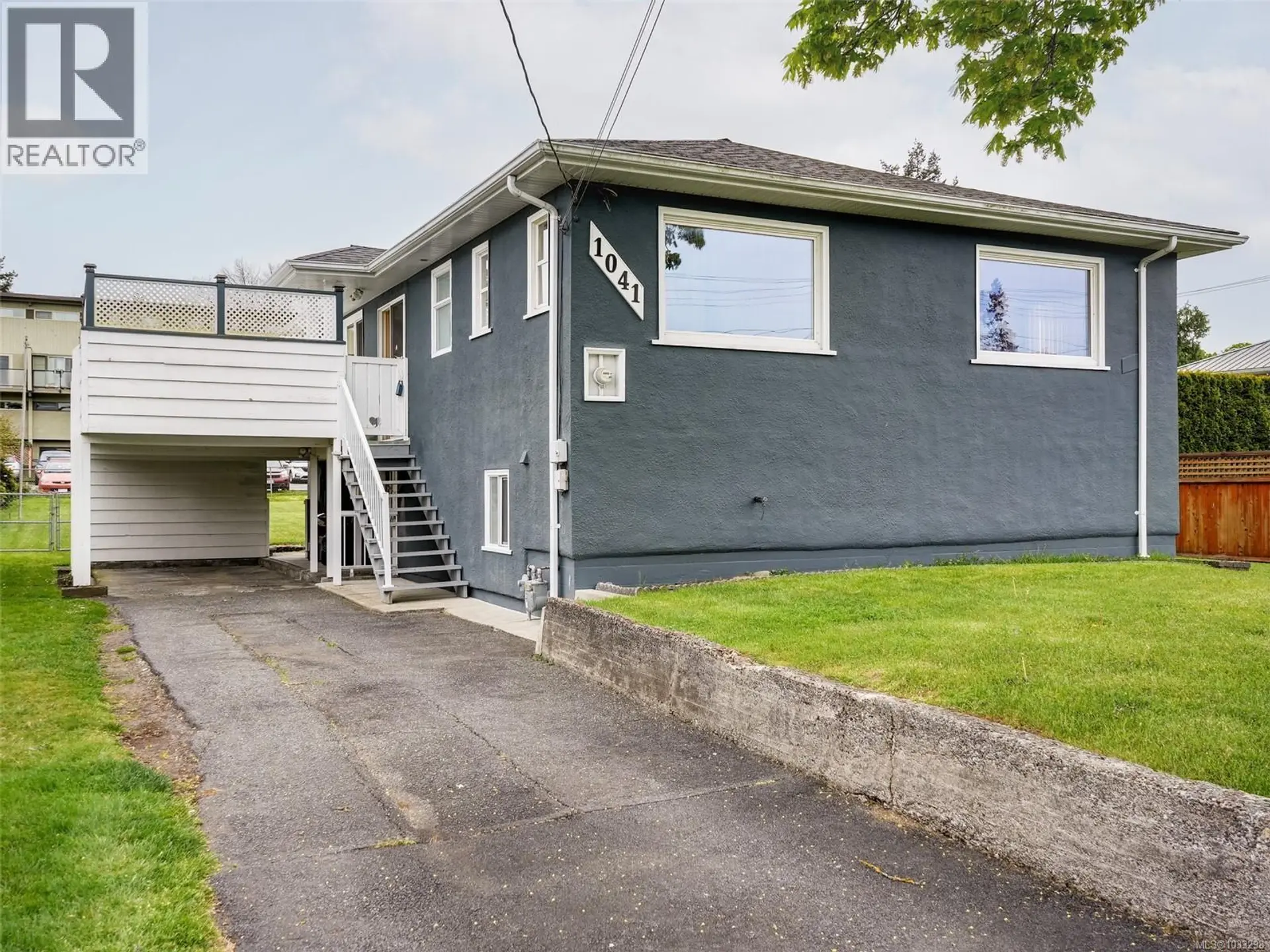 Property at 1041 Lyall St, Esquimalt, BC