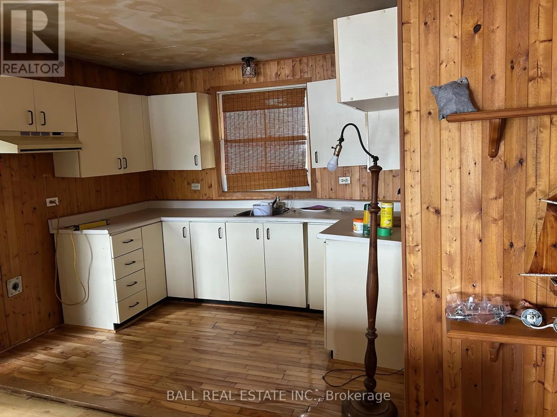 2095 WILSON LANE - Image 5