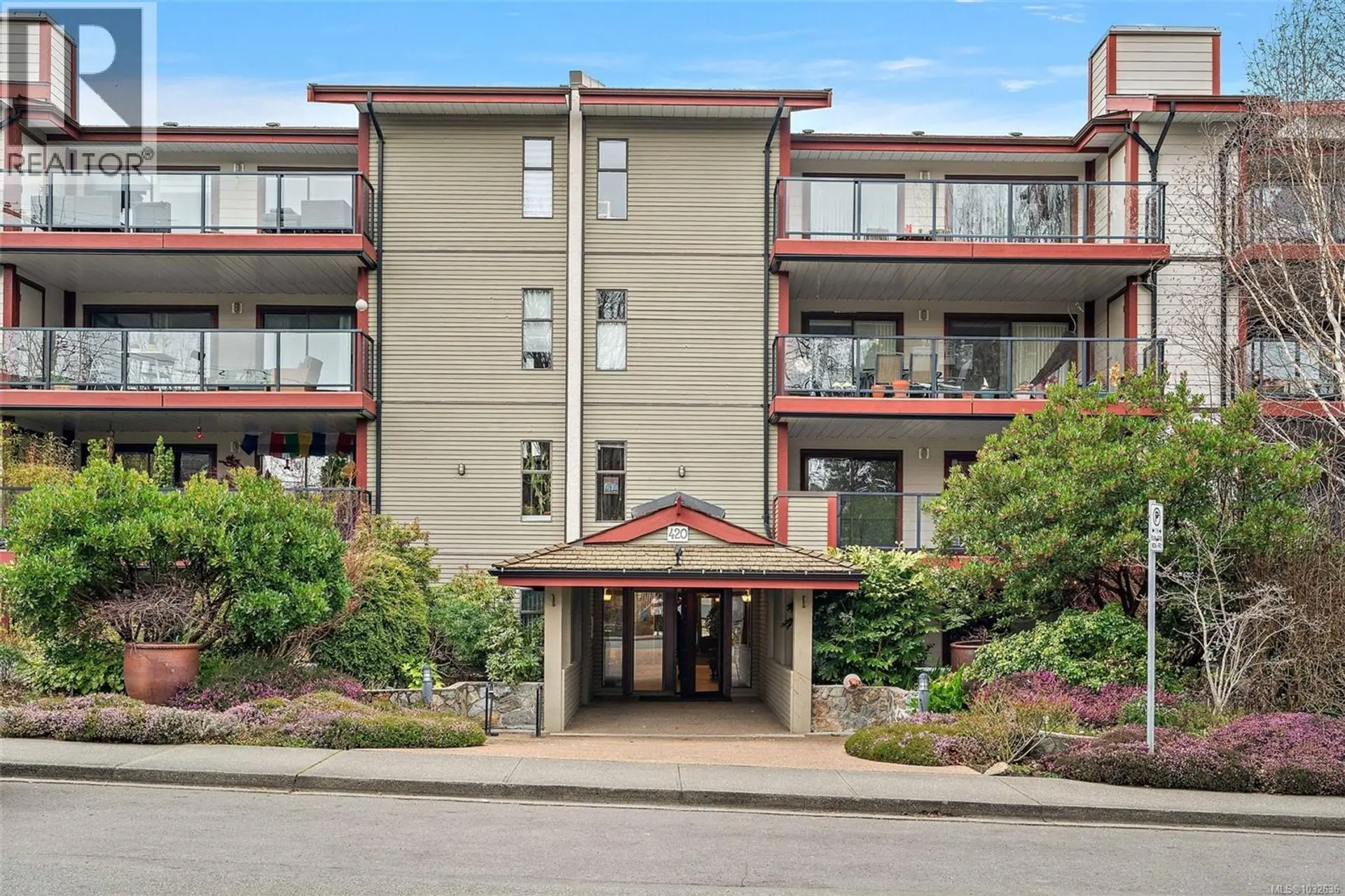Property at #103 420 Parry St, Victoria, BC