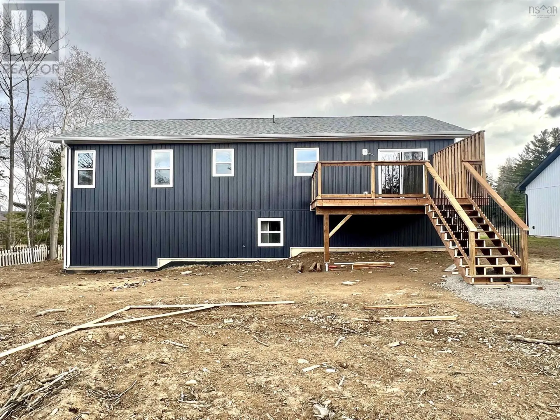 28 Centennial Drive - Image 2