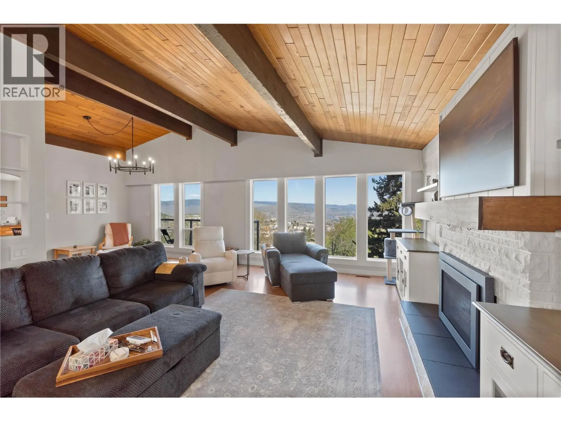 Property at 890 GLENEAGLES Drive, Kamloops, BC