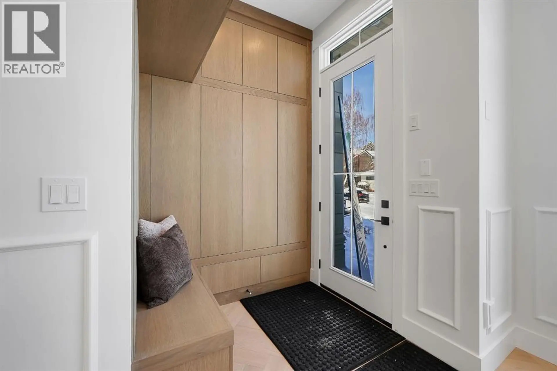 2823 30 Street SW - Image 12