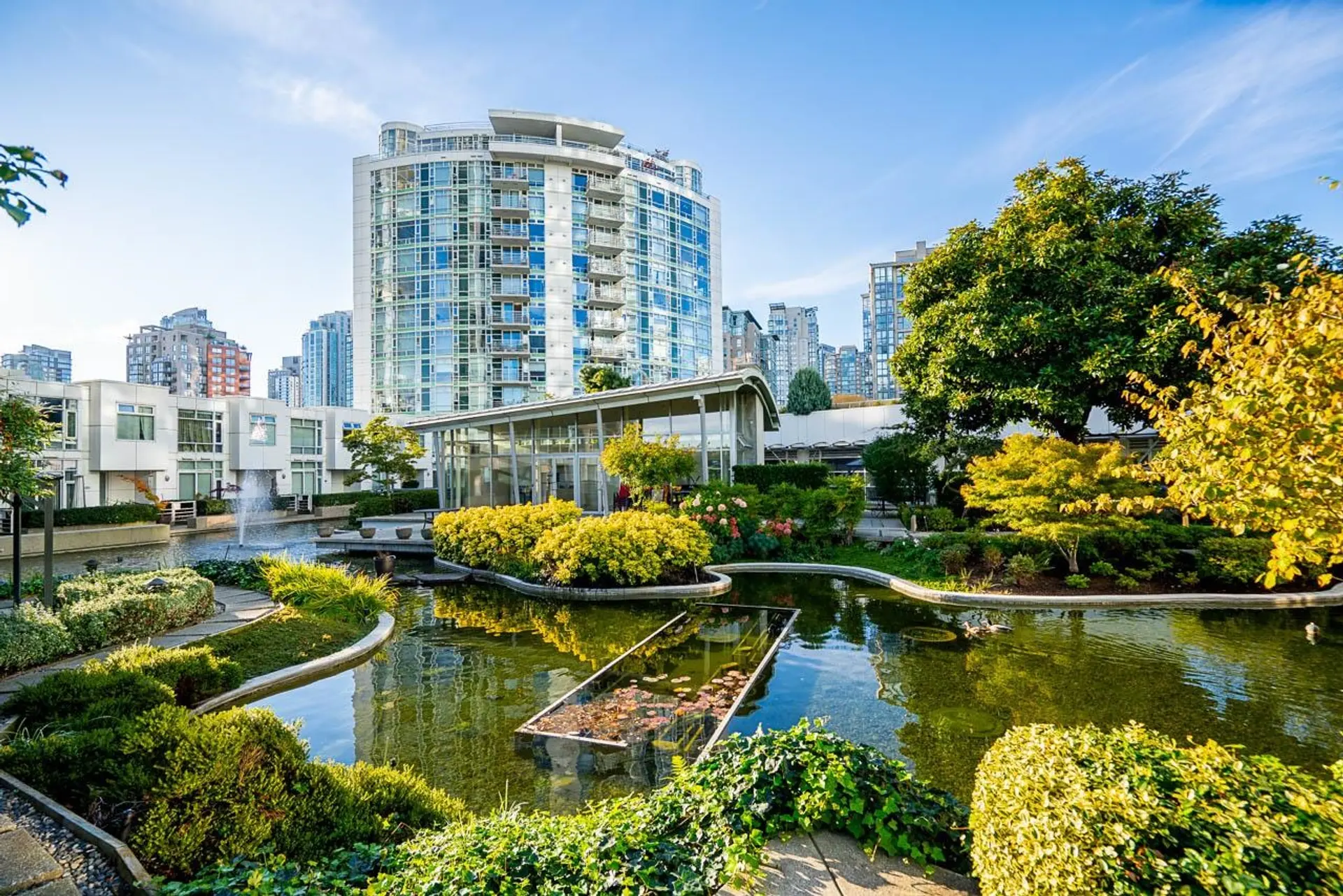 Property at #906 189 Davie Street, Vancouver, BC